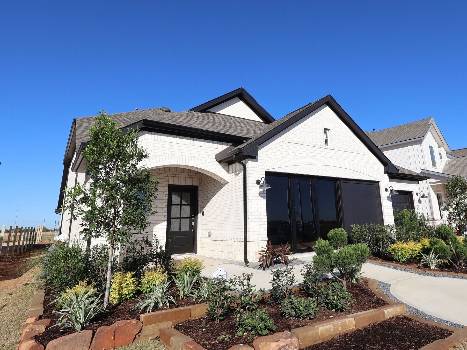 Front Exterior:Front Exterior