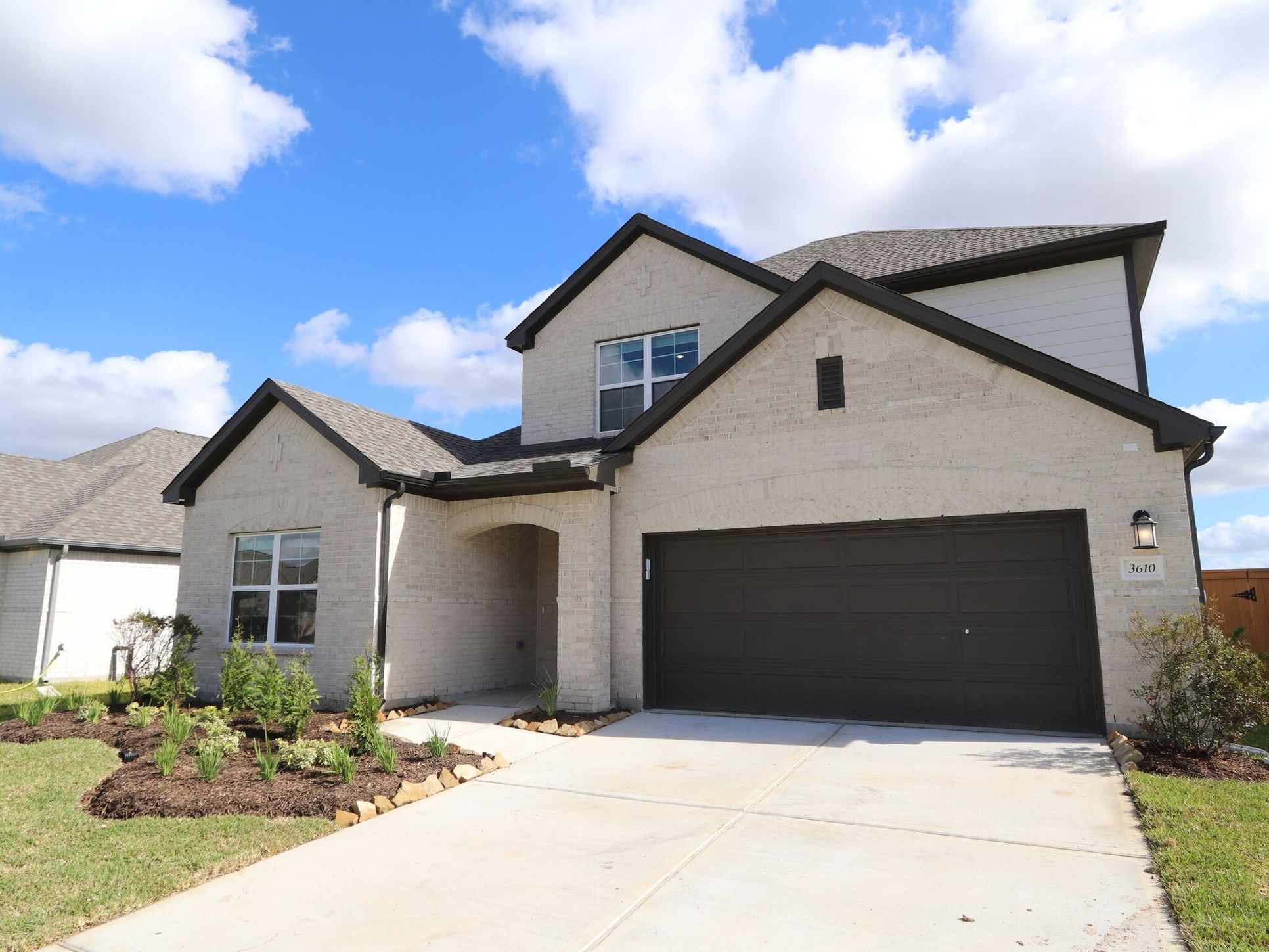 Front Exterior:Front Exterior