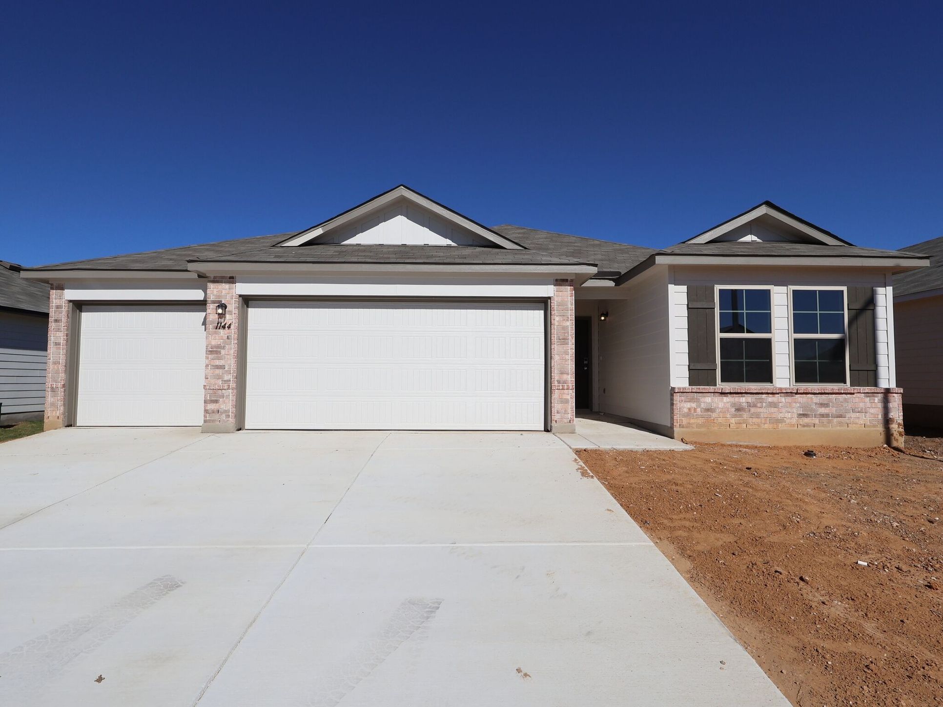 Front Exterior:Front Exterior