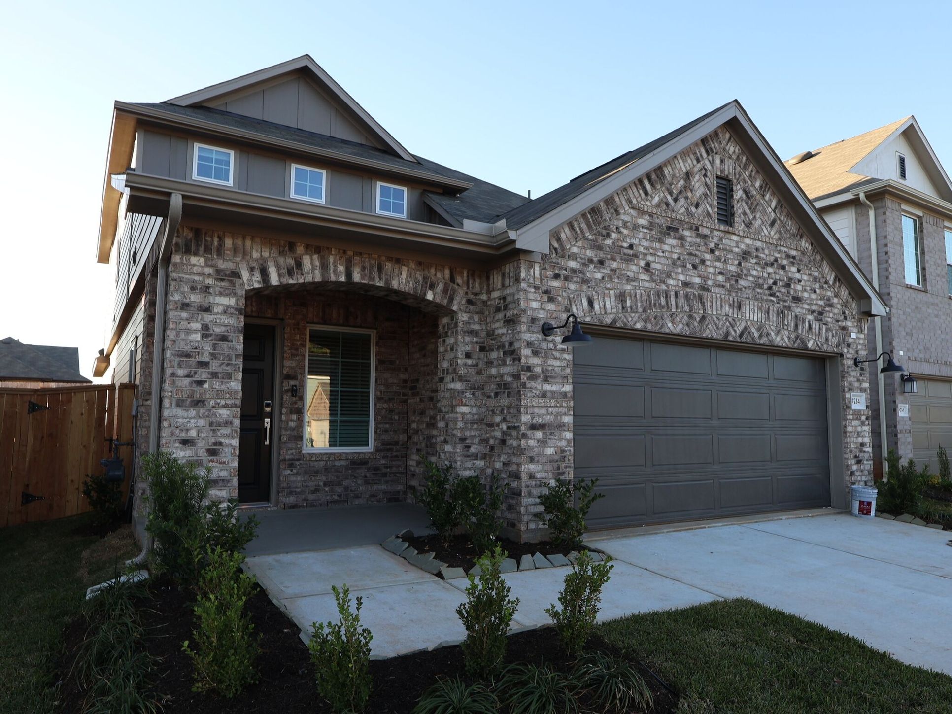 Front Exterior:Front Exterior