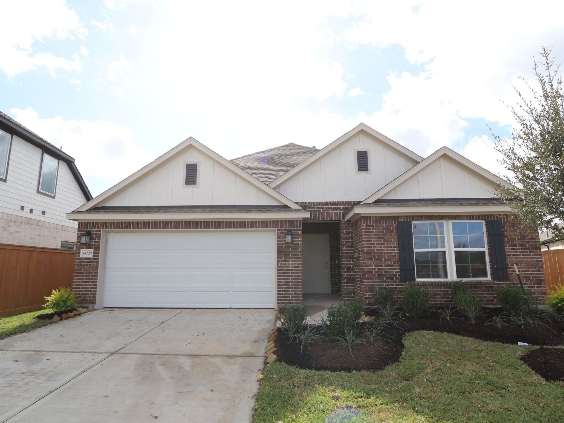 Front Exterior:Front Exterior