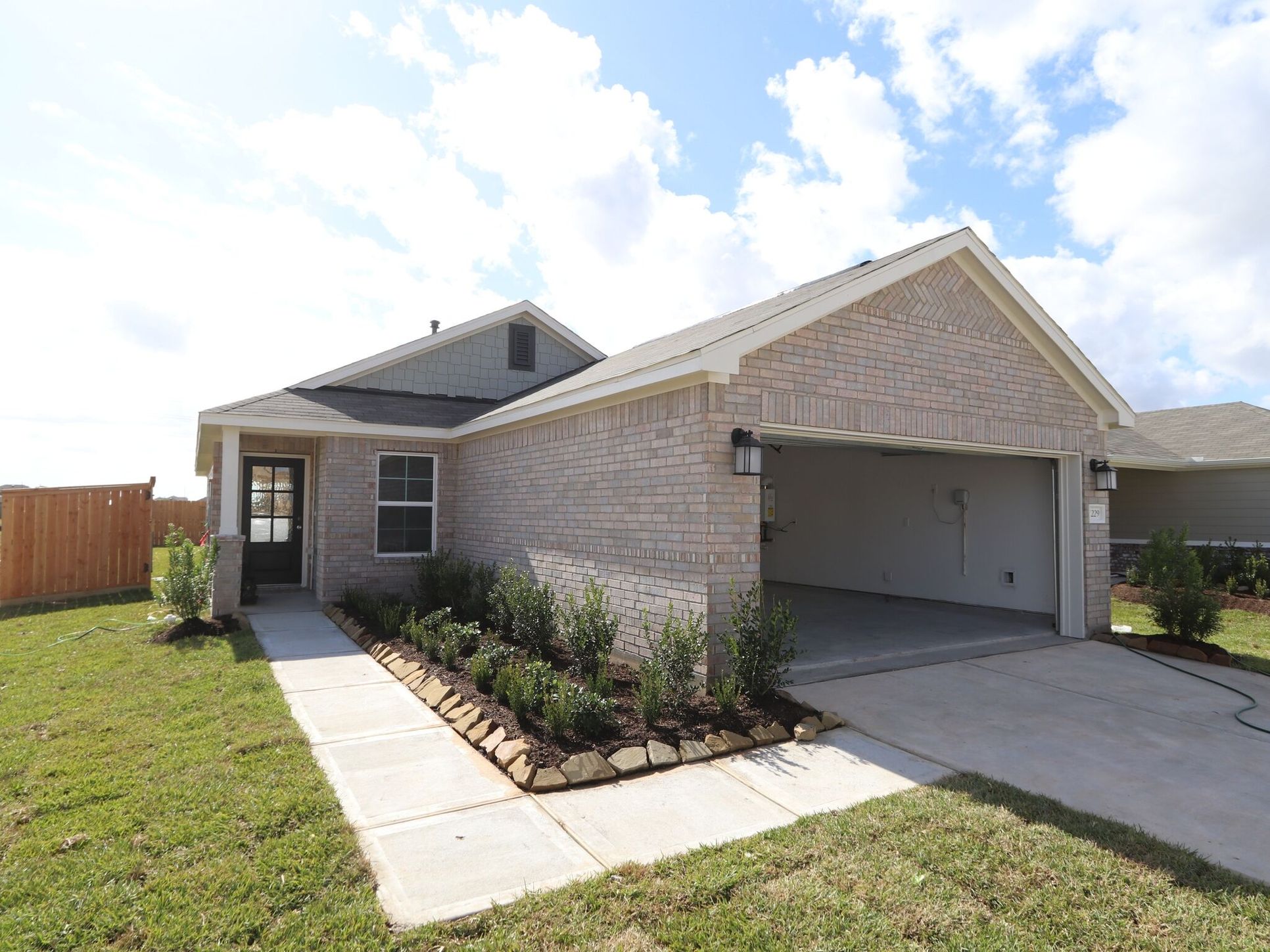 Side Exterior:Side Exterior