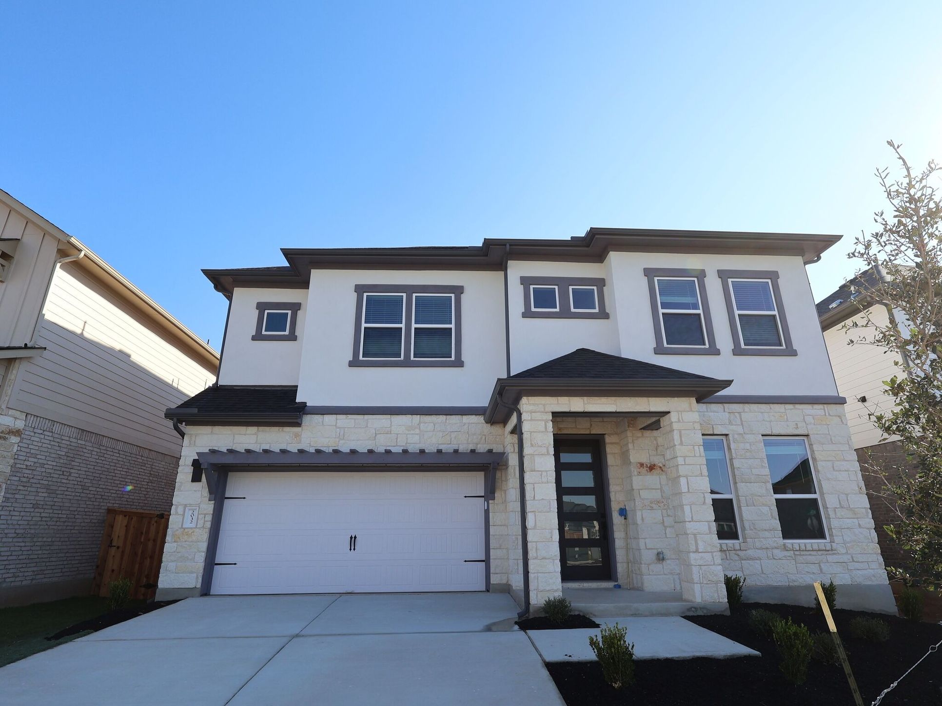 Front Exterior:Front Exterior