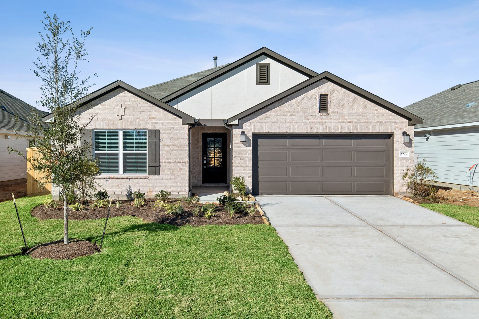 Front Exterior:Front Exterior