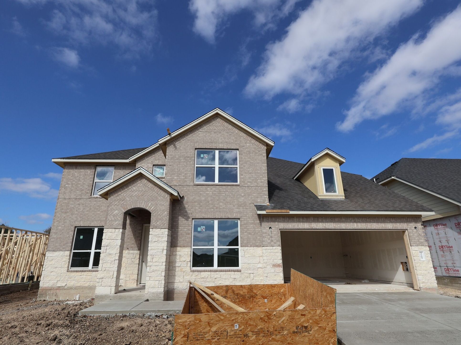 Front Exterior:Front Exterior