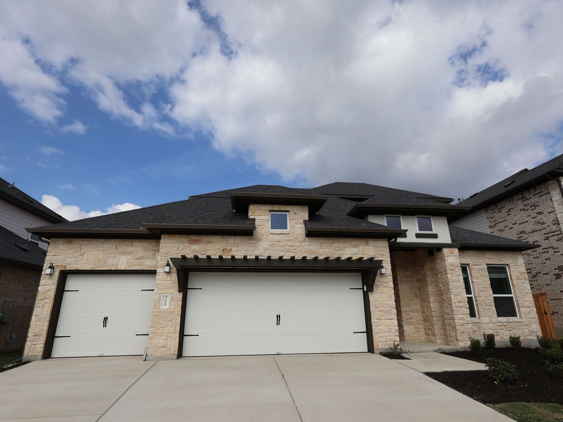 Front Exterior:Front Exterior