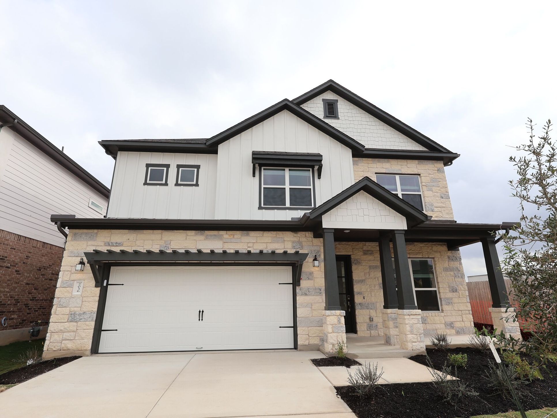 Front Exterior:Front Exterior