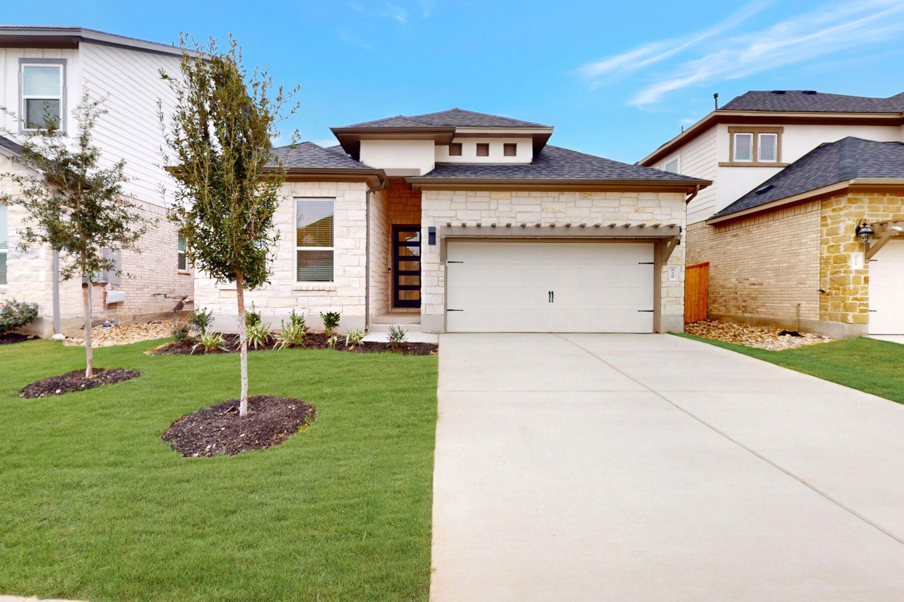 Front Exterior:Front Exterior