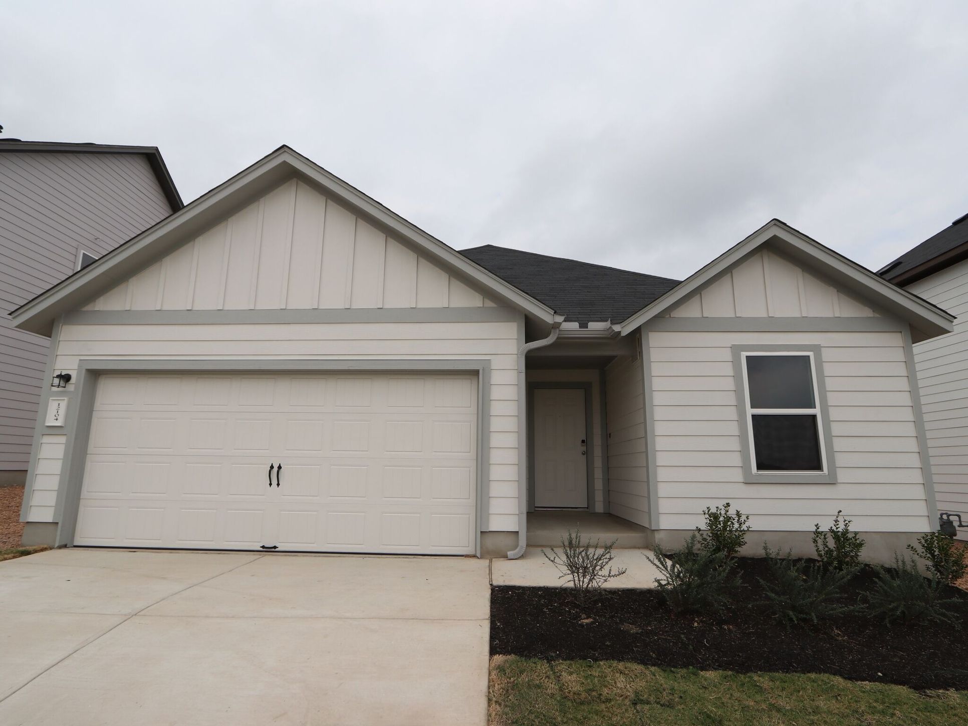 Front Exterior:Front Exterior