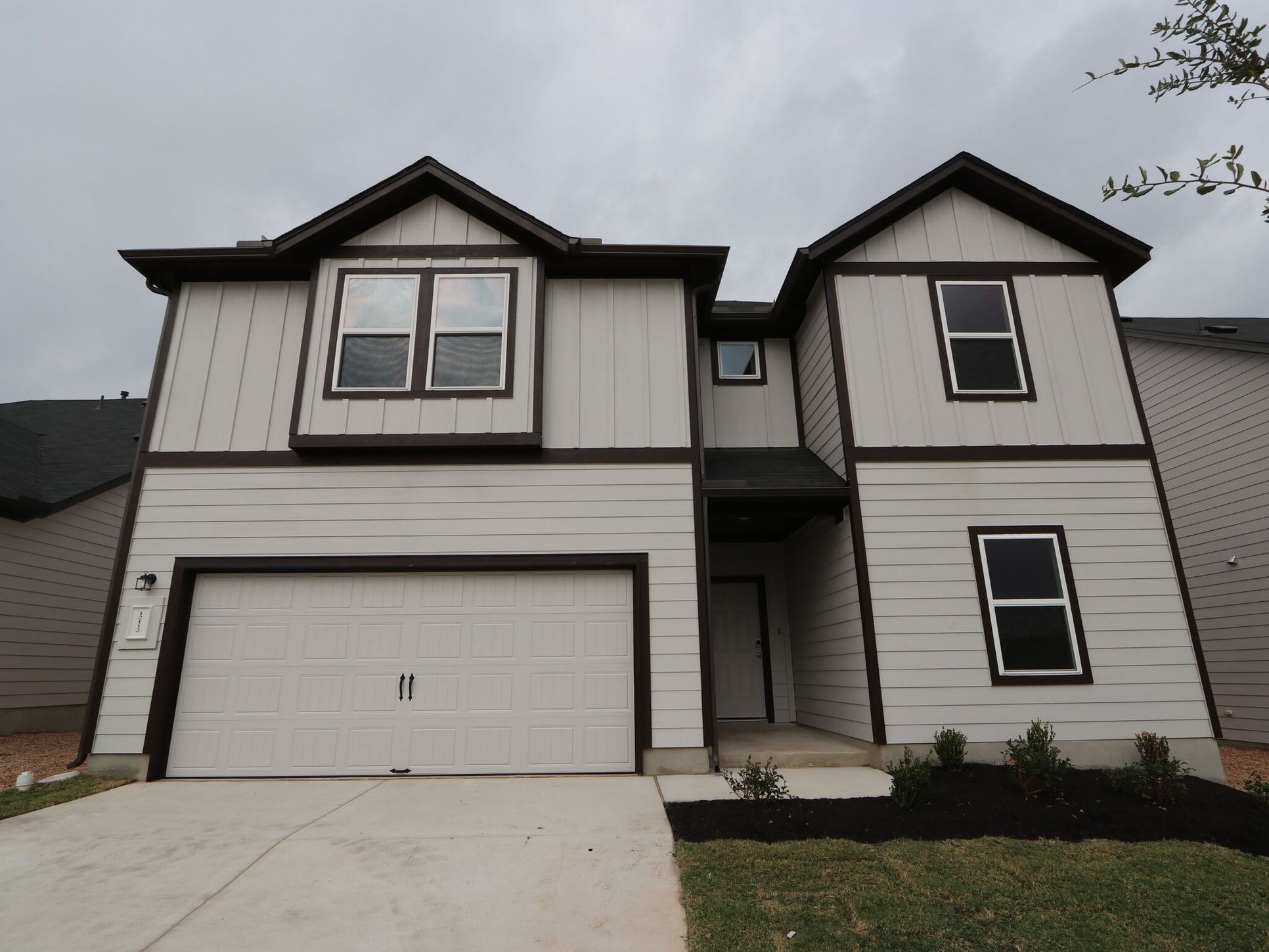 Front Exterior:Front Exterior