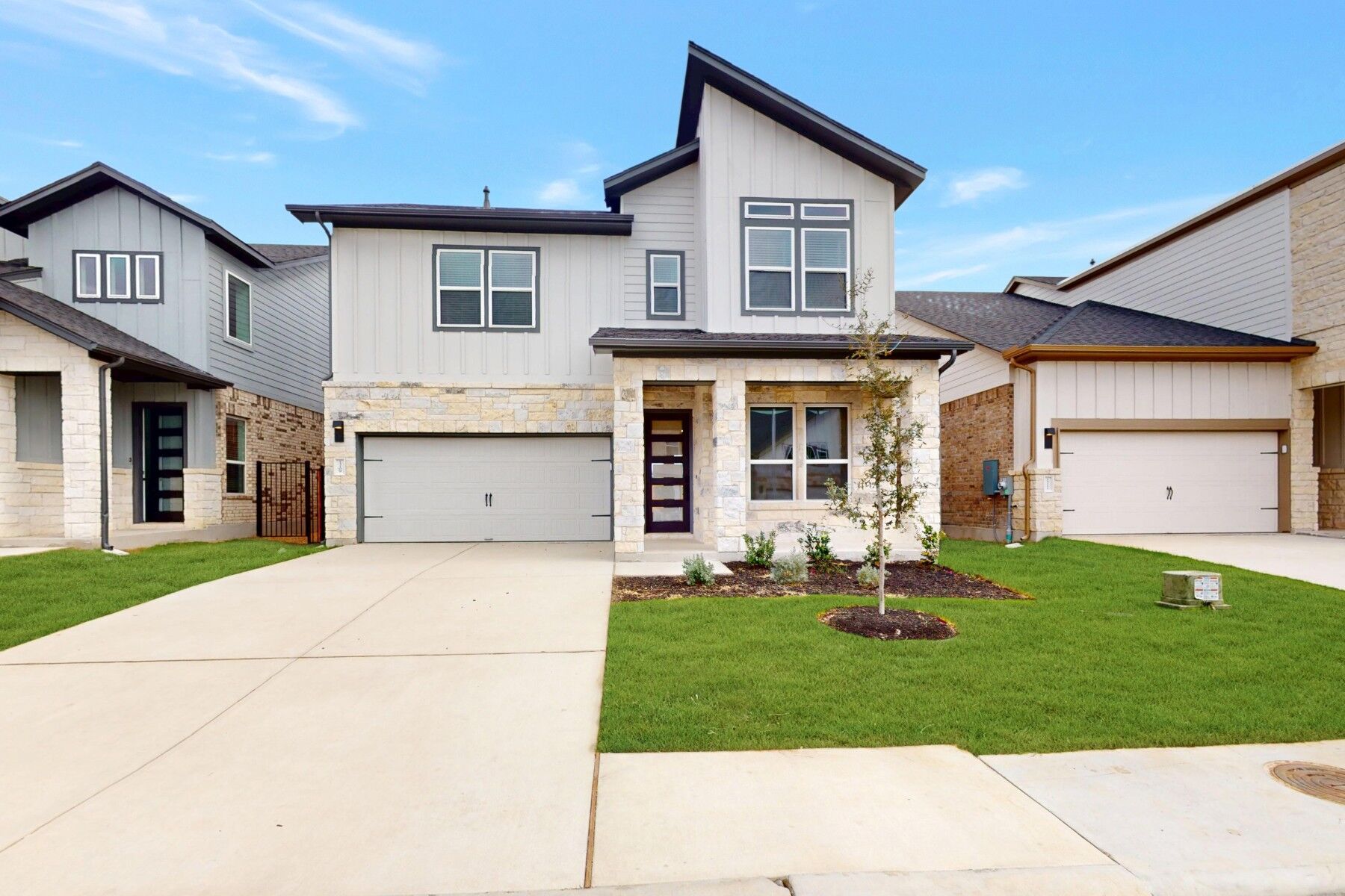 Front Exterior:Front Exterior