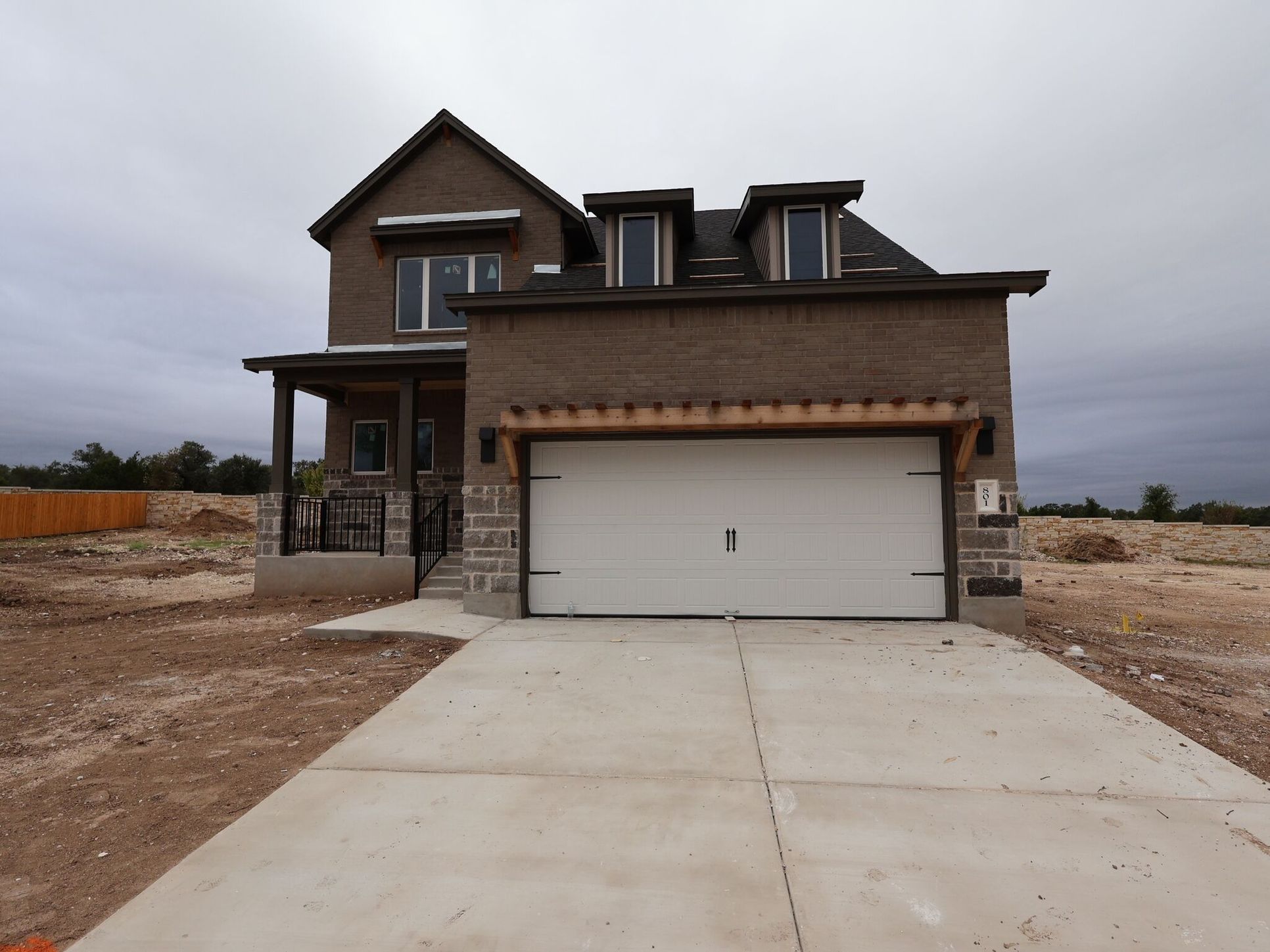 Front Exterior:Front Exterior