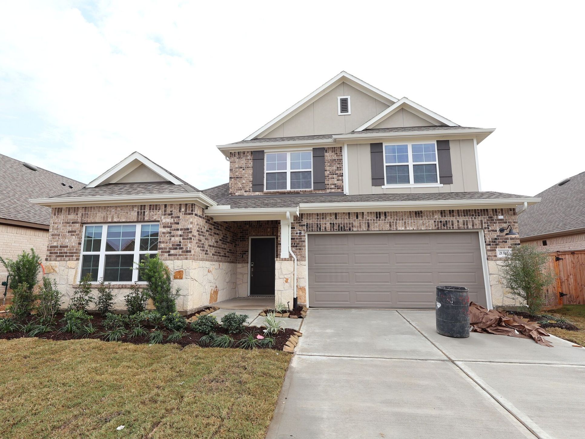 Front Exterior:Front Exterior