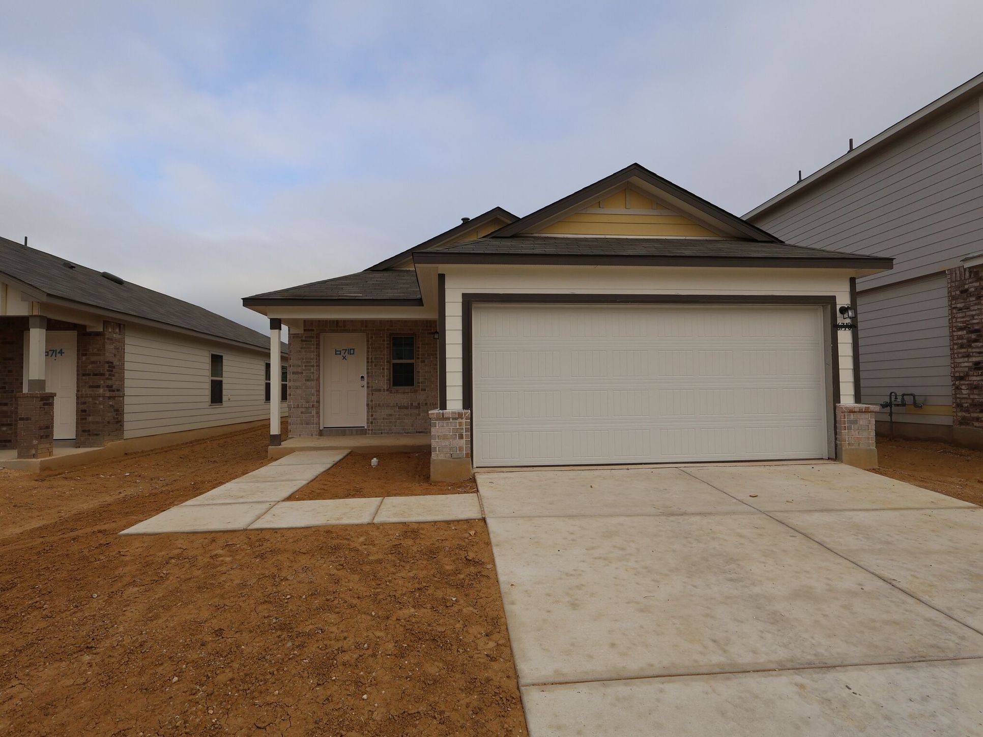 Front Exterior:Front Exterior