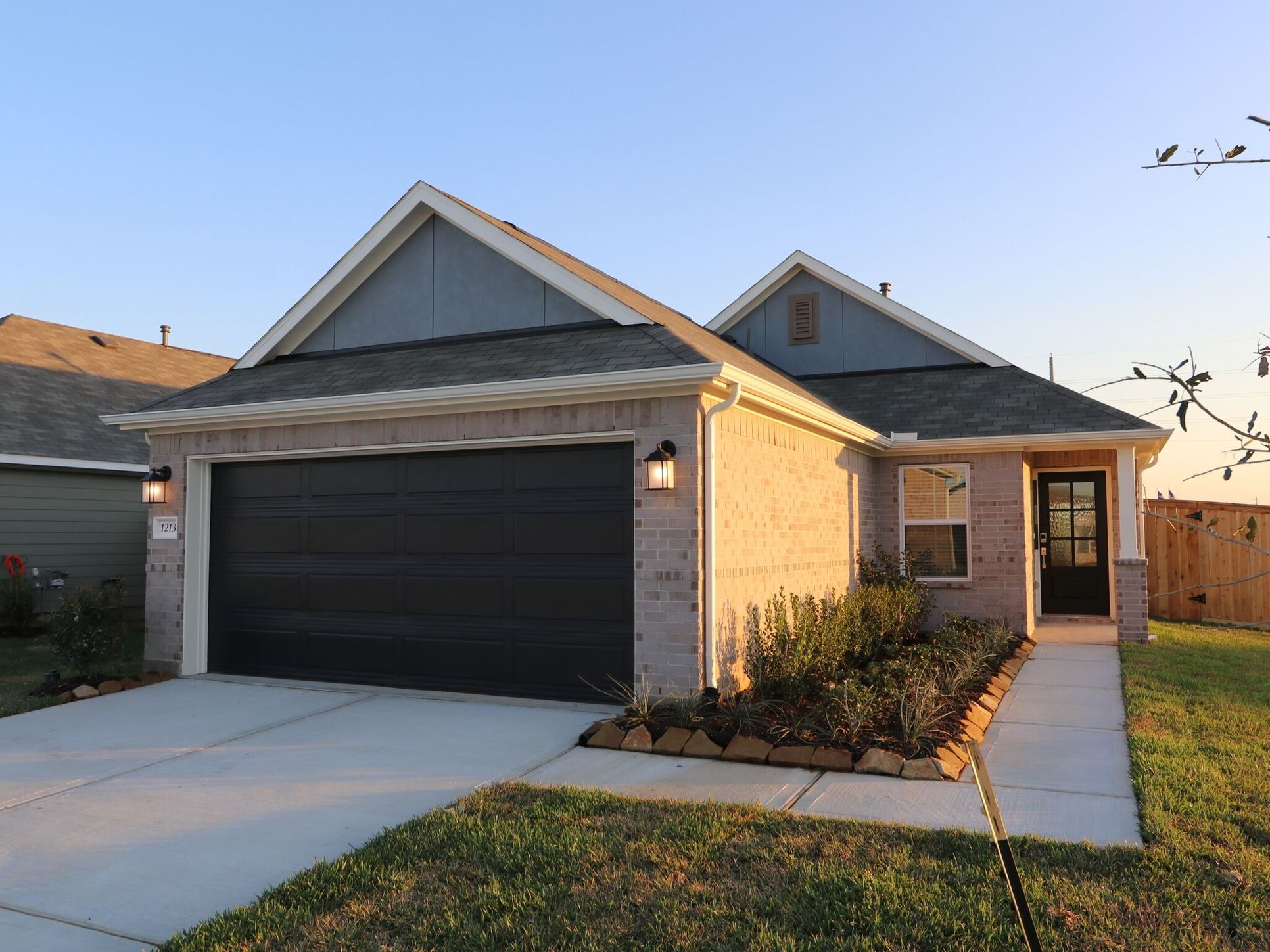 Front Exterior:Front Exterior