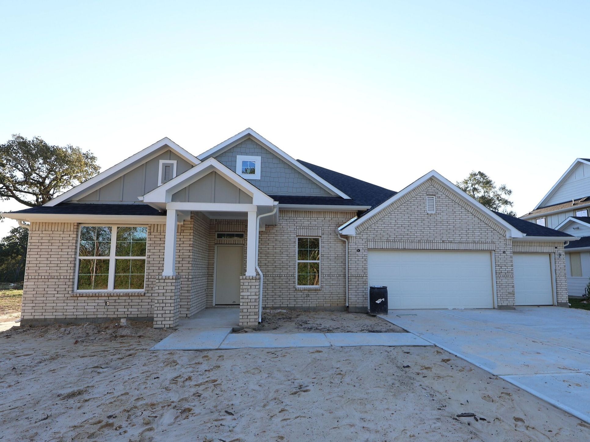 Front Exterior:Front Exterior