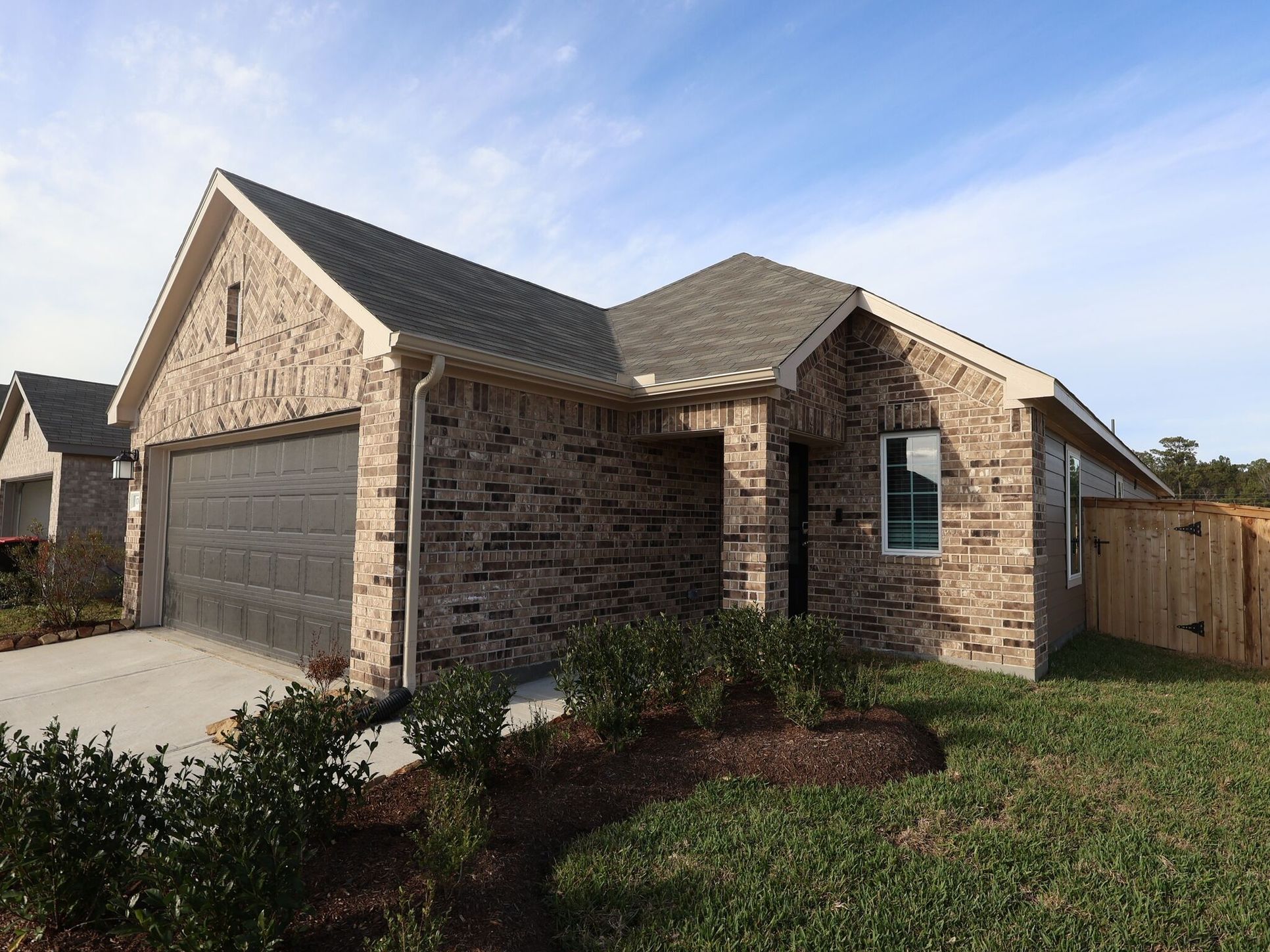 Side Exterior:Side Exterior