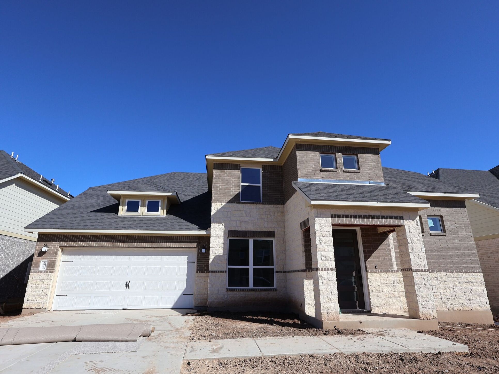 Front Exterior:Front Exterior