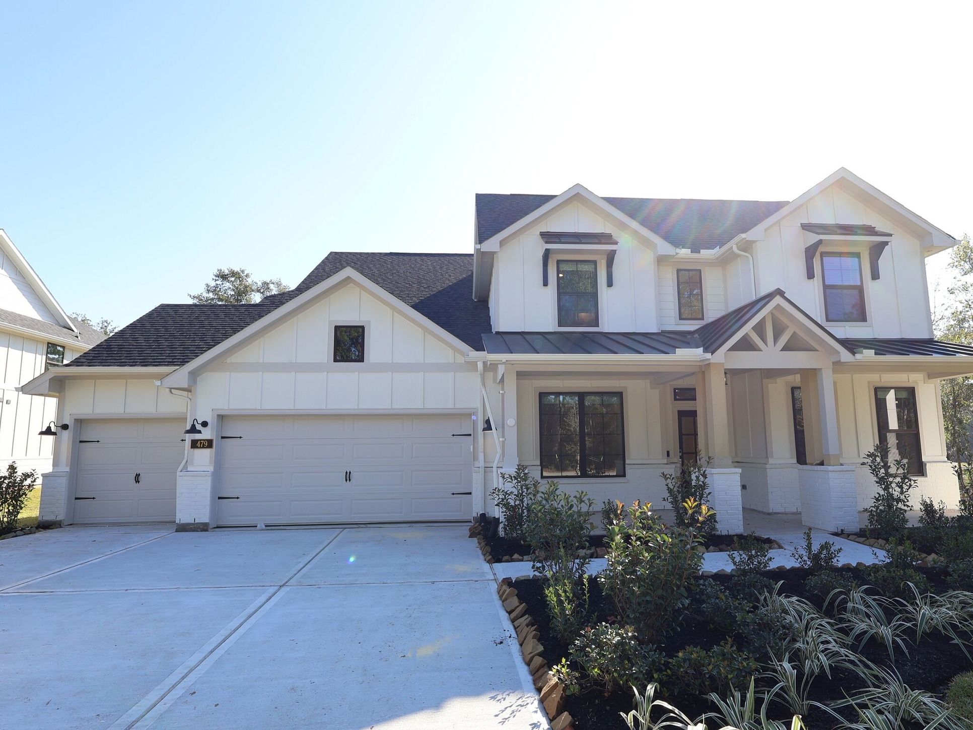 Front Exterior:Front Exterior