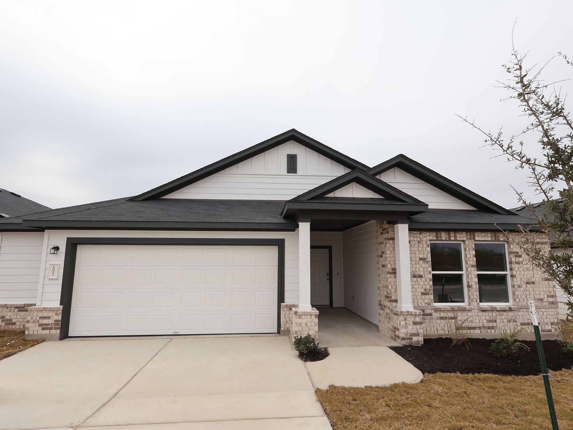 Front Exterior:Front Exterior