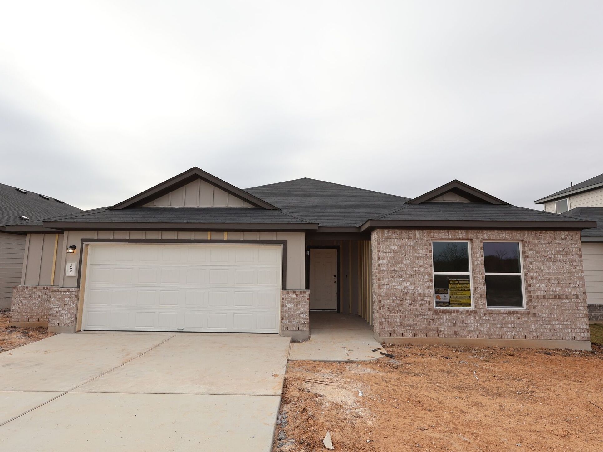 Front Exterior:Front Exterior