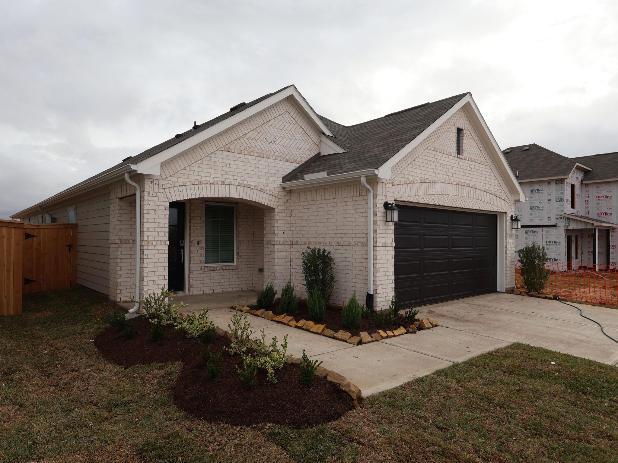 Side Exterior:Side Exterior