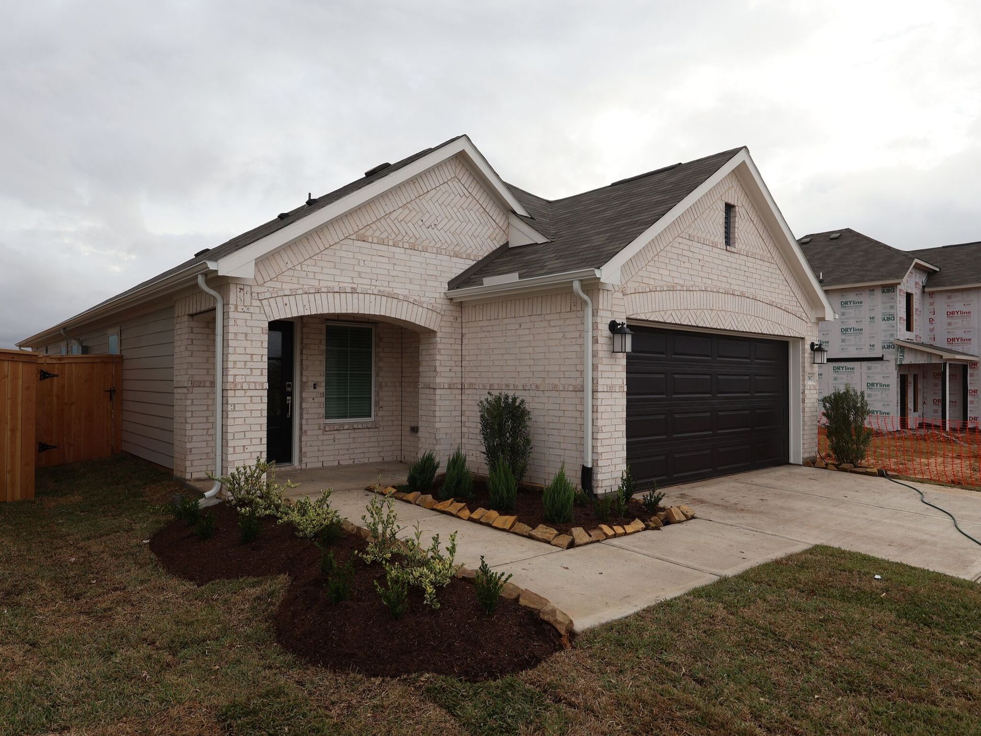 Side Exterior:Side Exterior