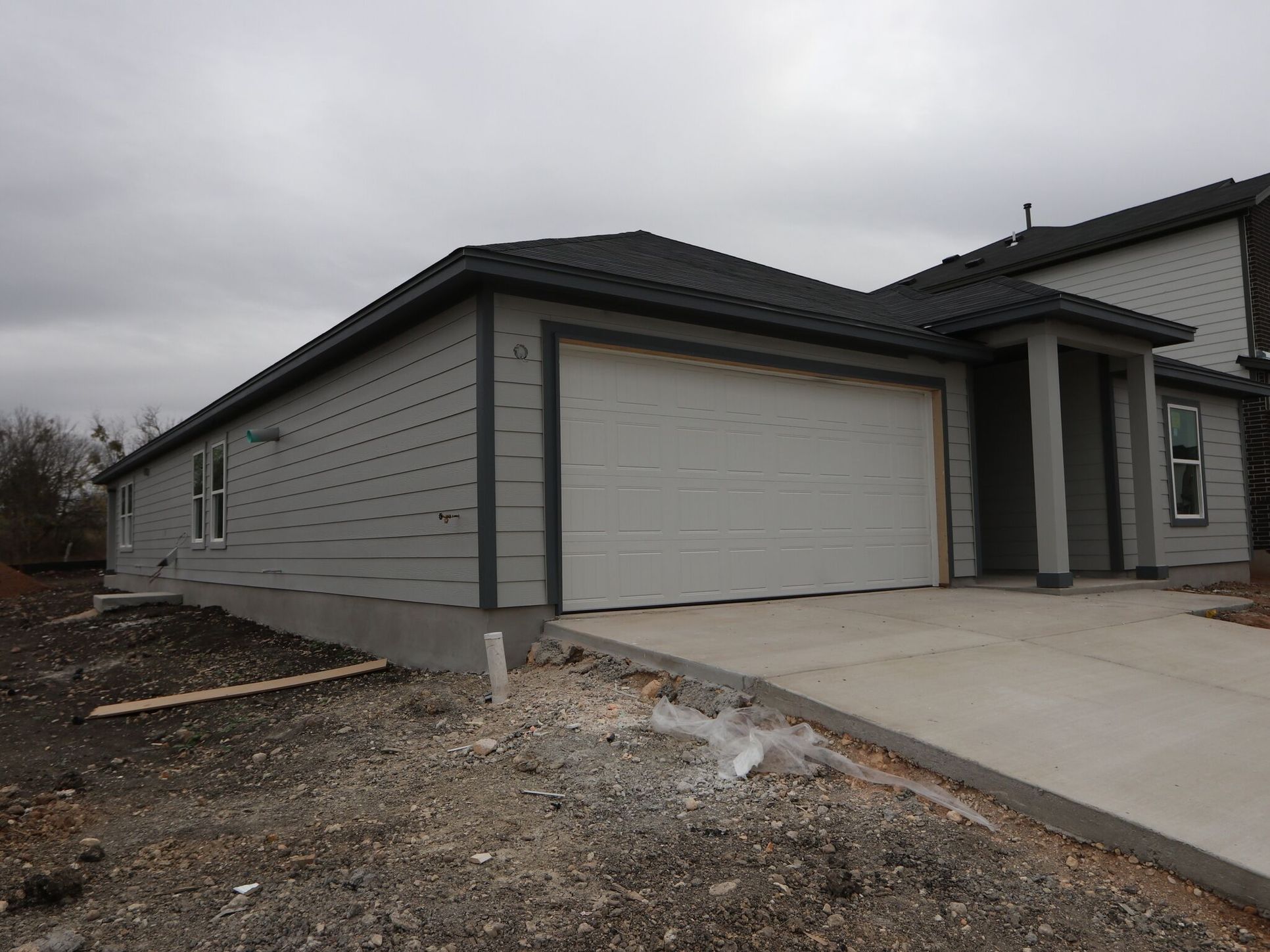 Side Exterior:Side Exterior