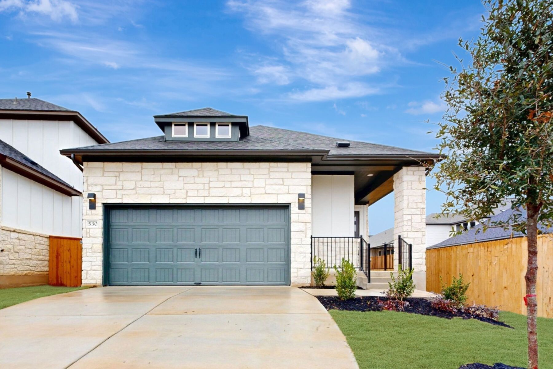 Front Exterior:Front Exterior