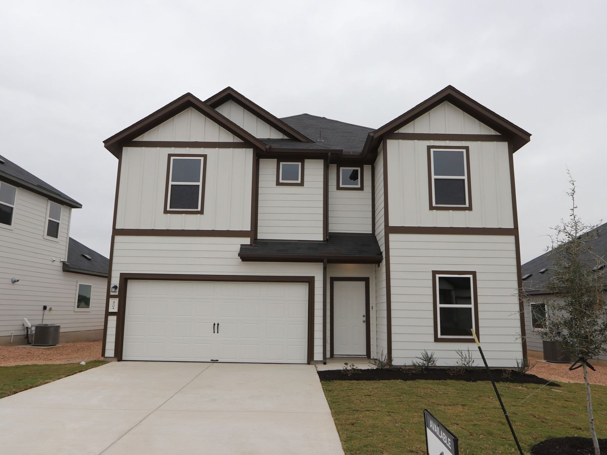 Front Exterior:Front Exterior