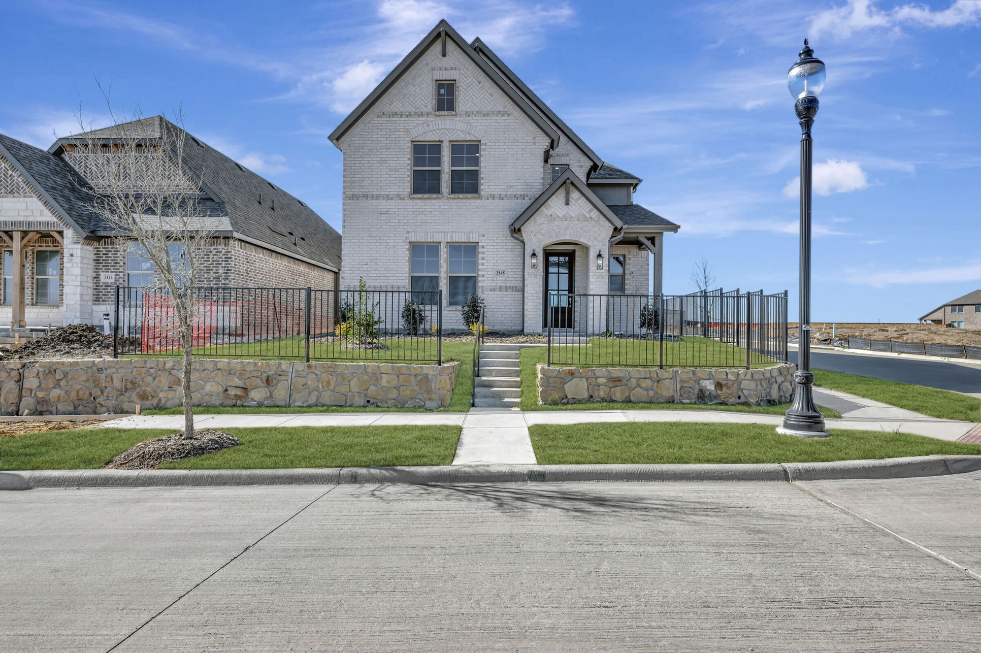 Front Exterior:Front Exterior