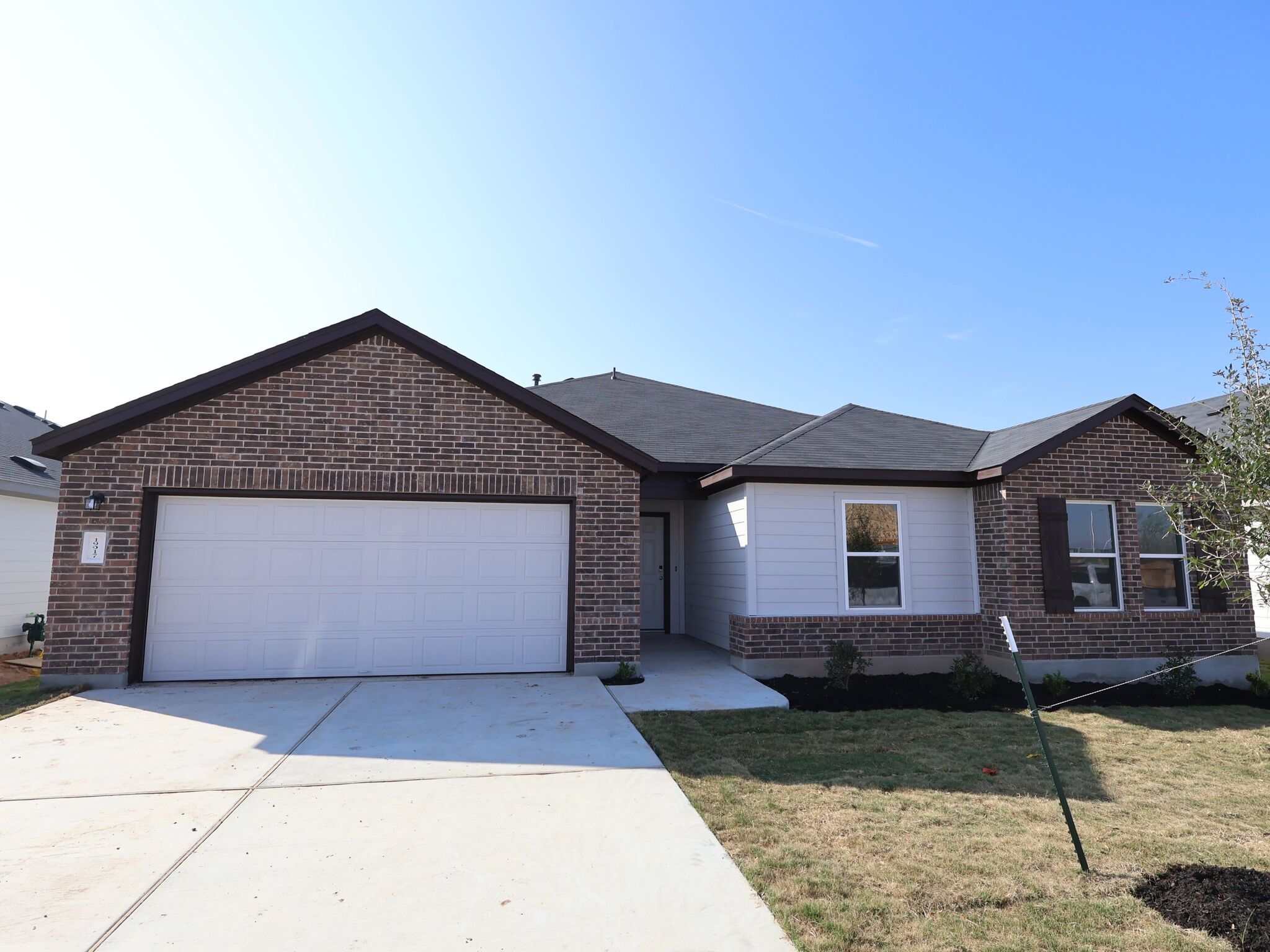 Front Exterior:Front Exterior