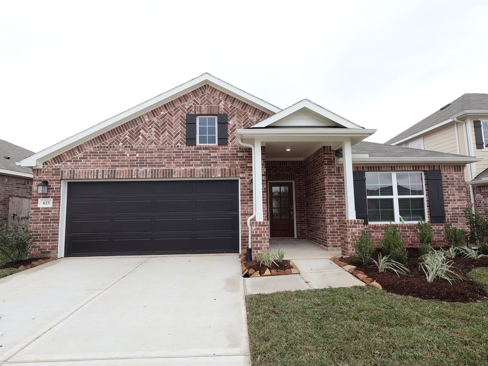 Front Exterior:Front Exterior