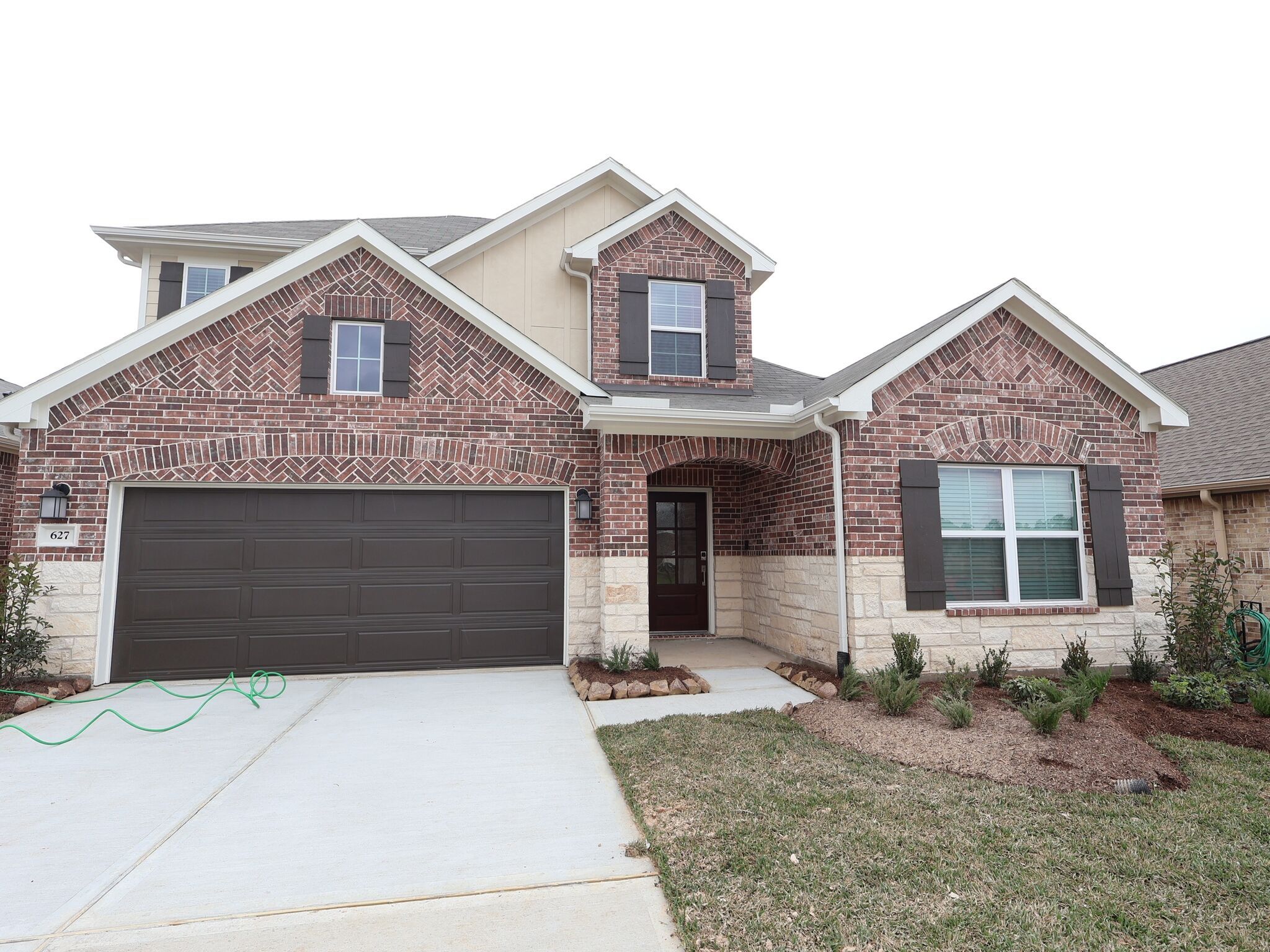 Front Exterior:Front Exterior