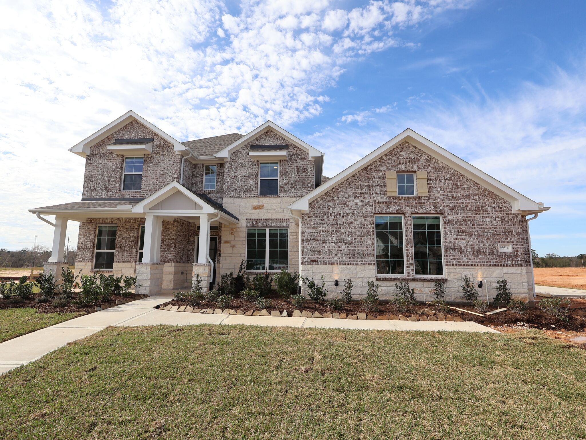 Front Exterior:Front Exterior