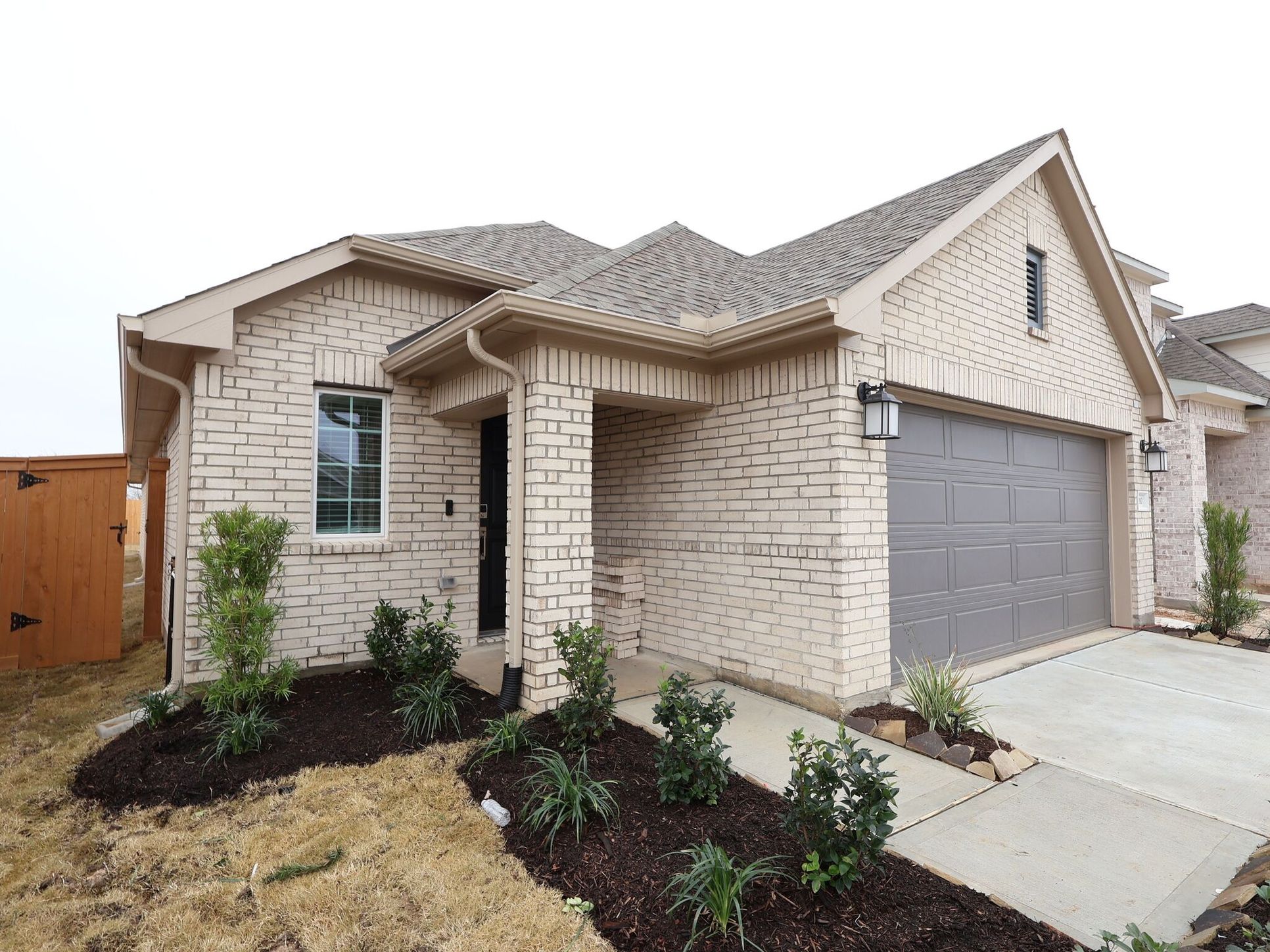 Side Exterior:Side Exterior