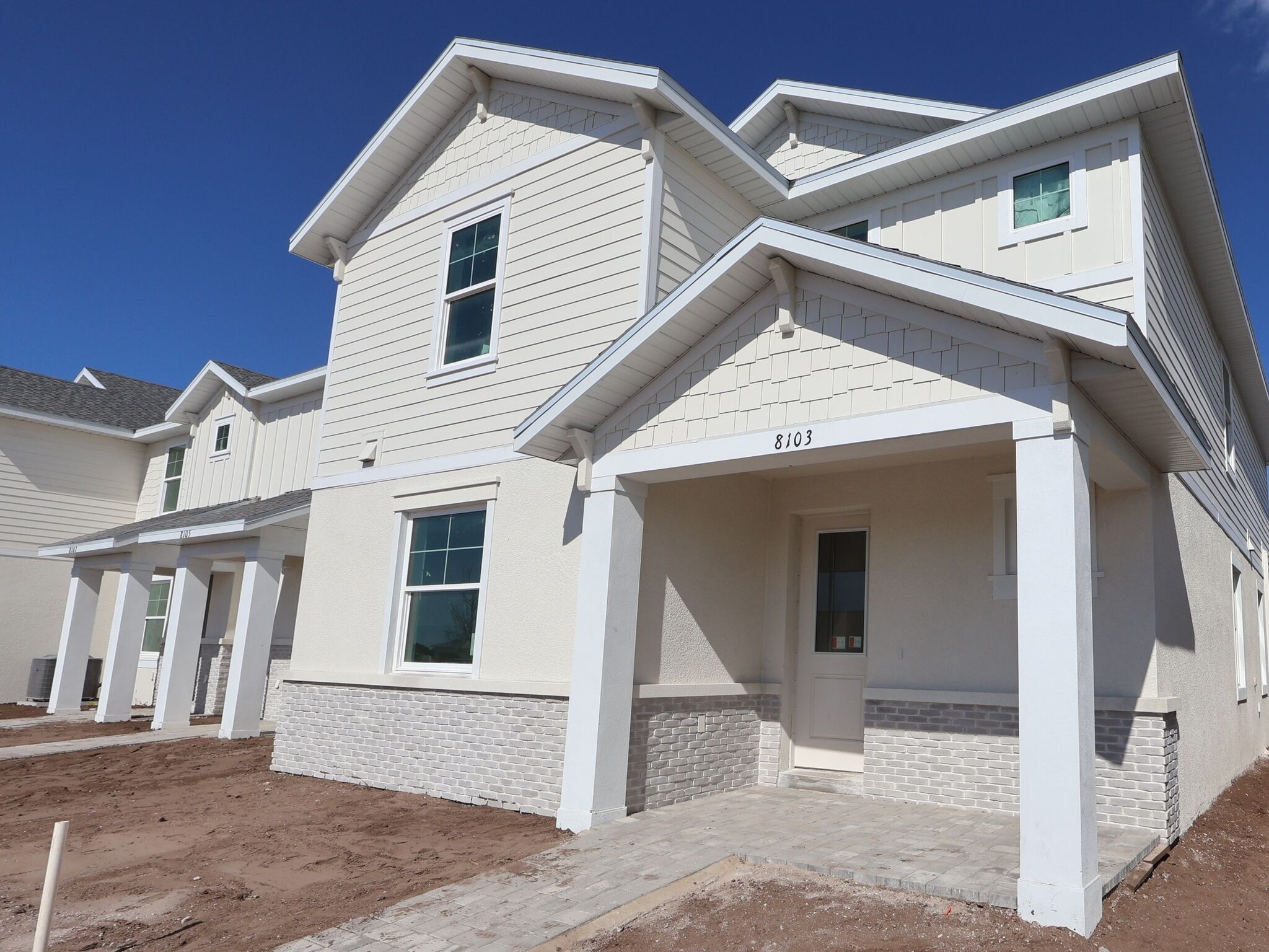 Front exterior:Front exterior