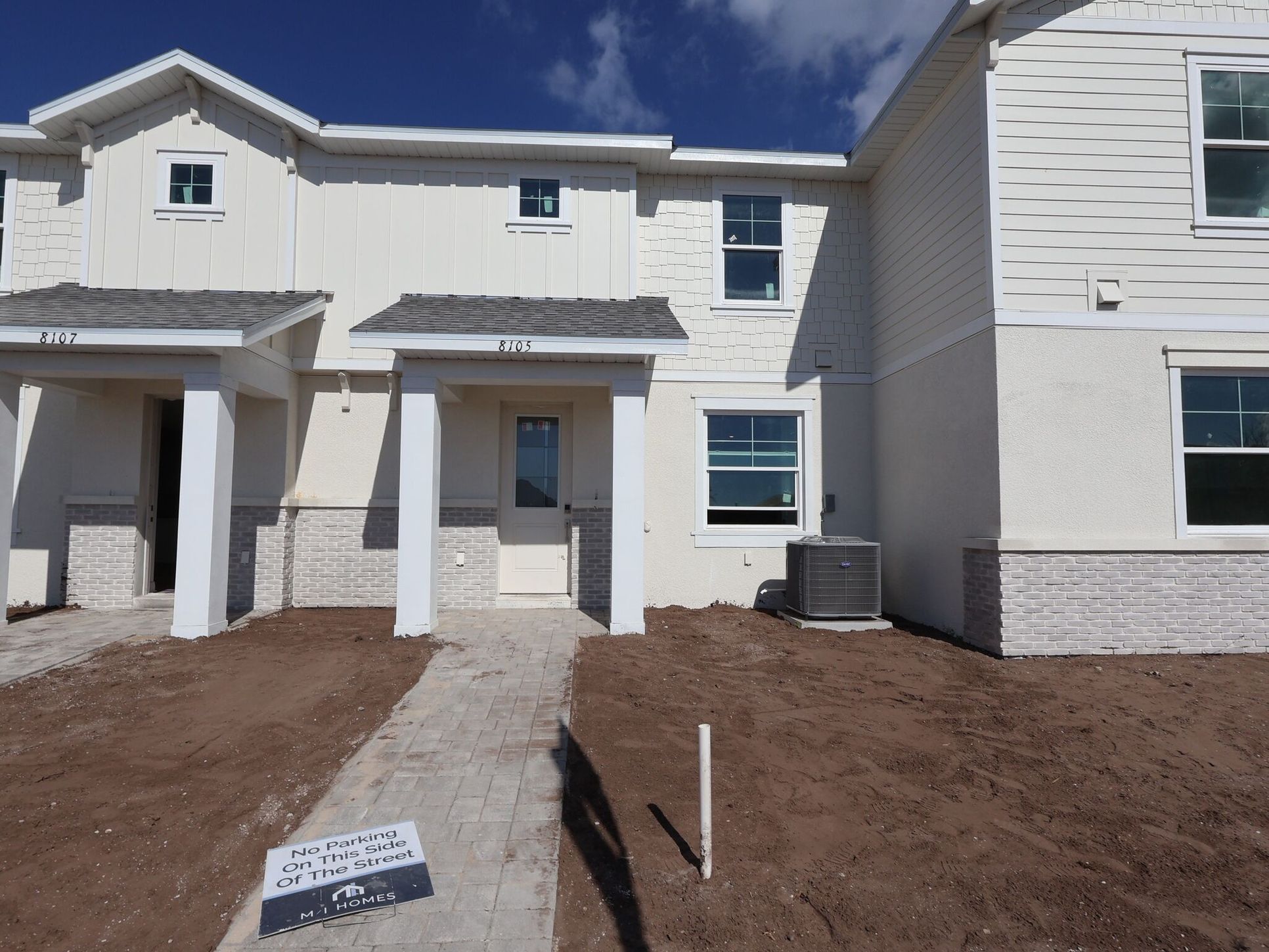 Front exterior:Front exterior