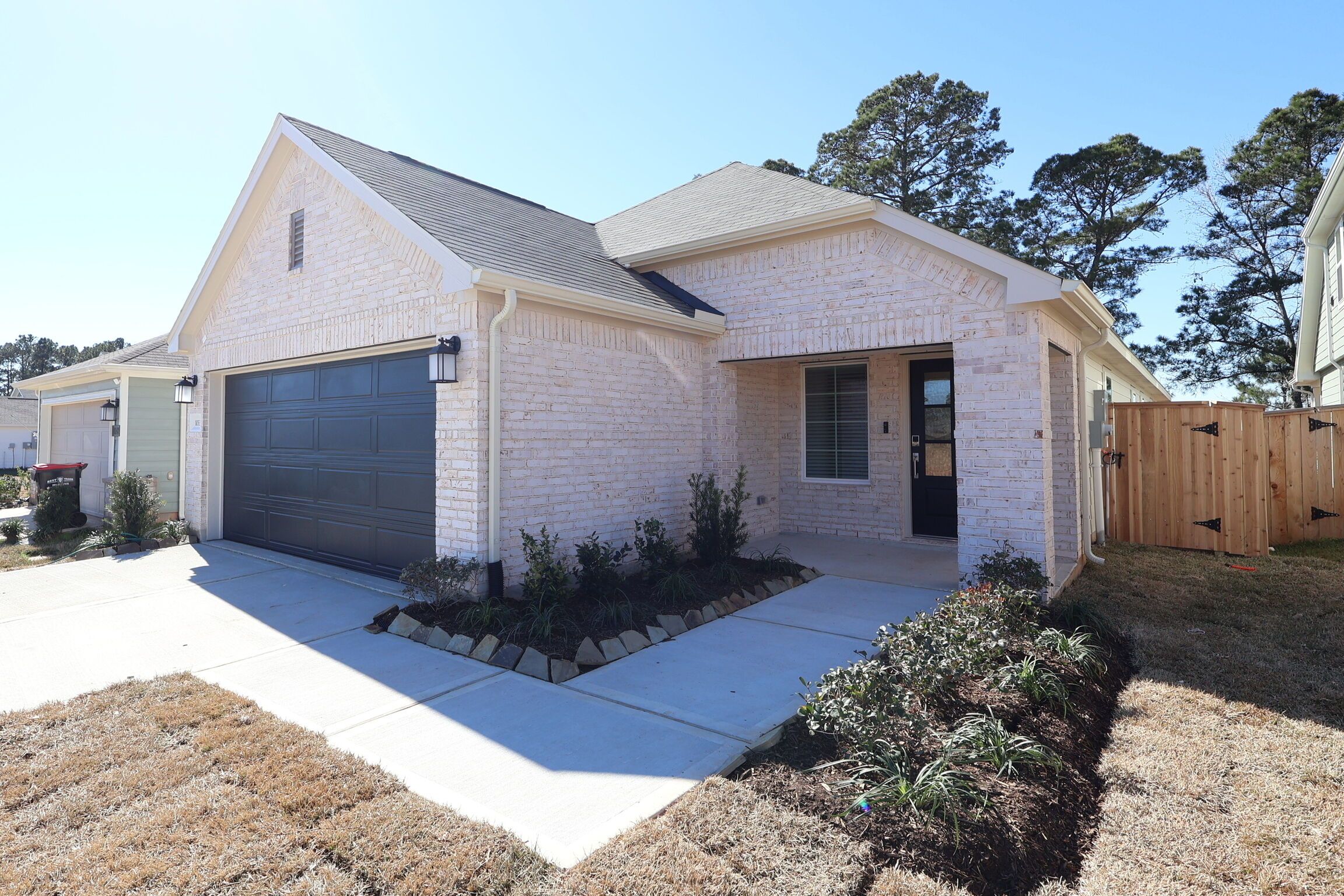 Side Exterior:Side Exterior