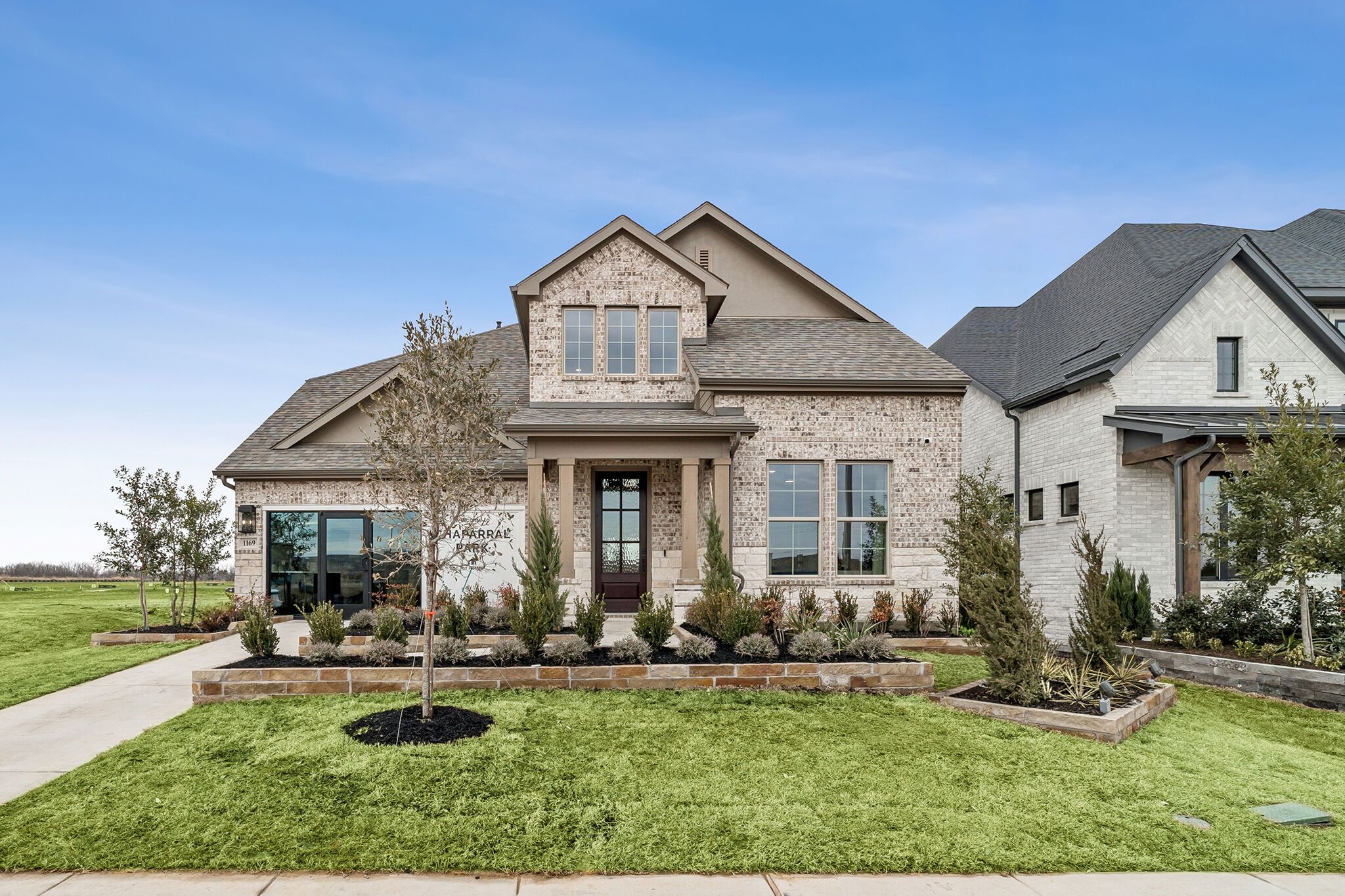 Front Exterior:Front Exterior