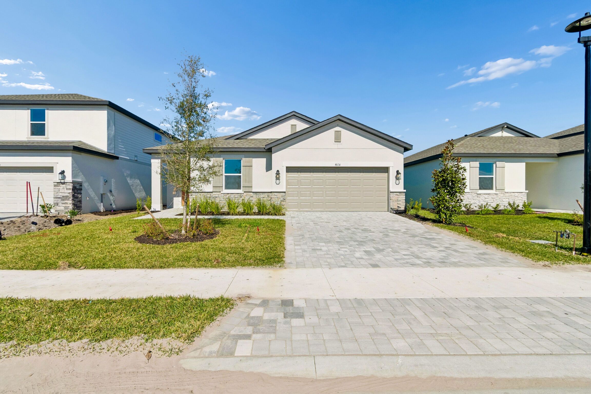 Front exterior:Front exterior