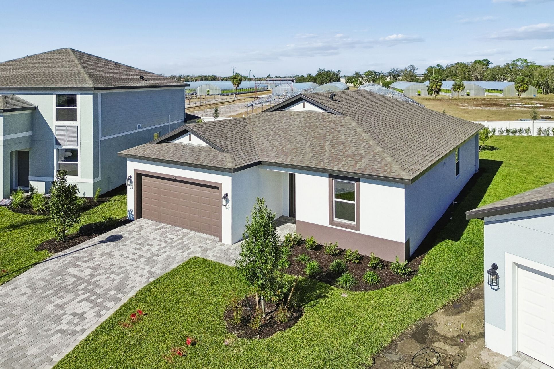 Front exterior:Front exterior