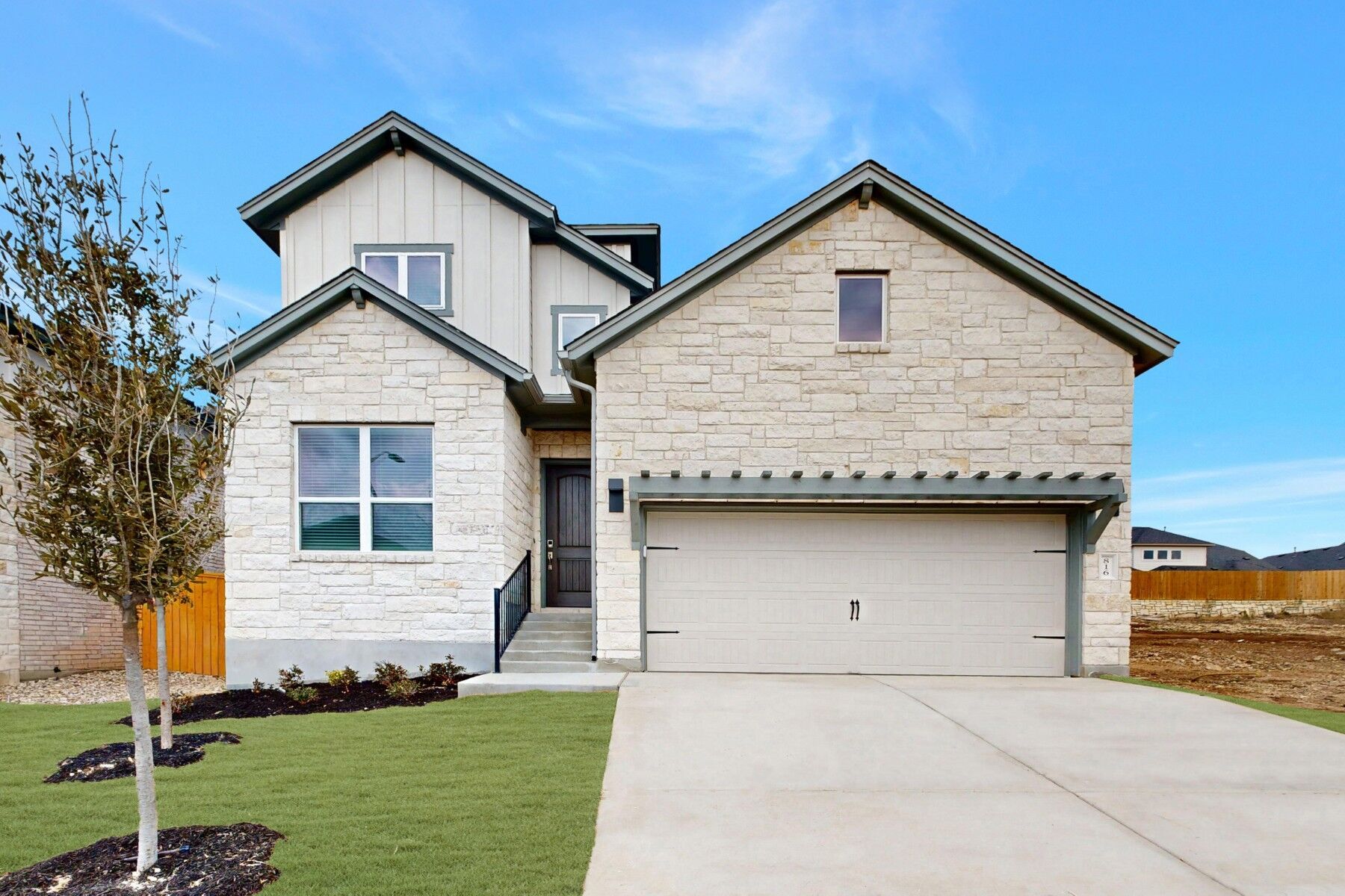 Front Exterior:Front Exterior