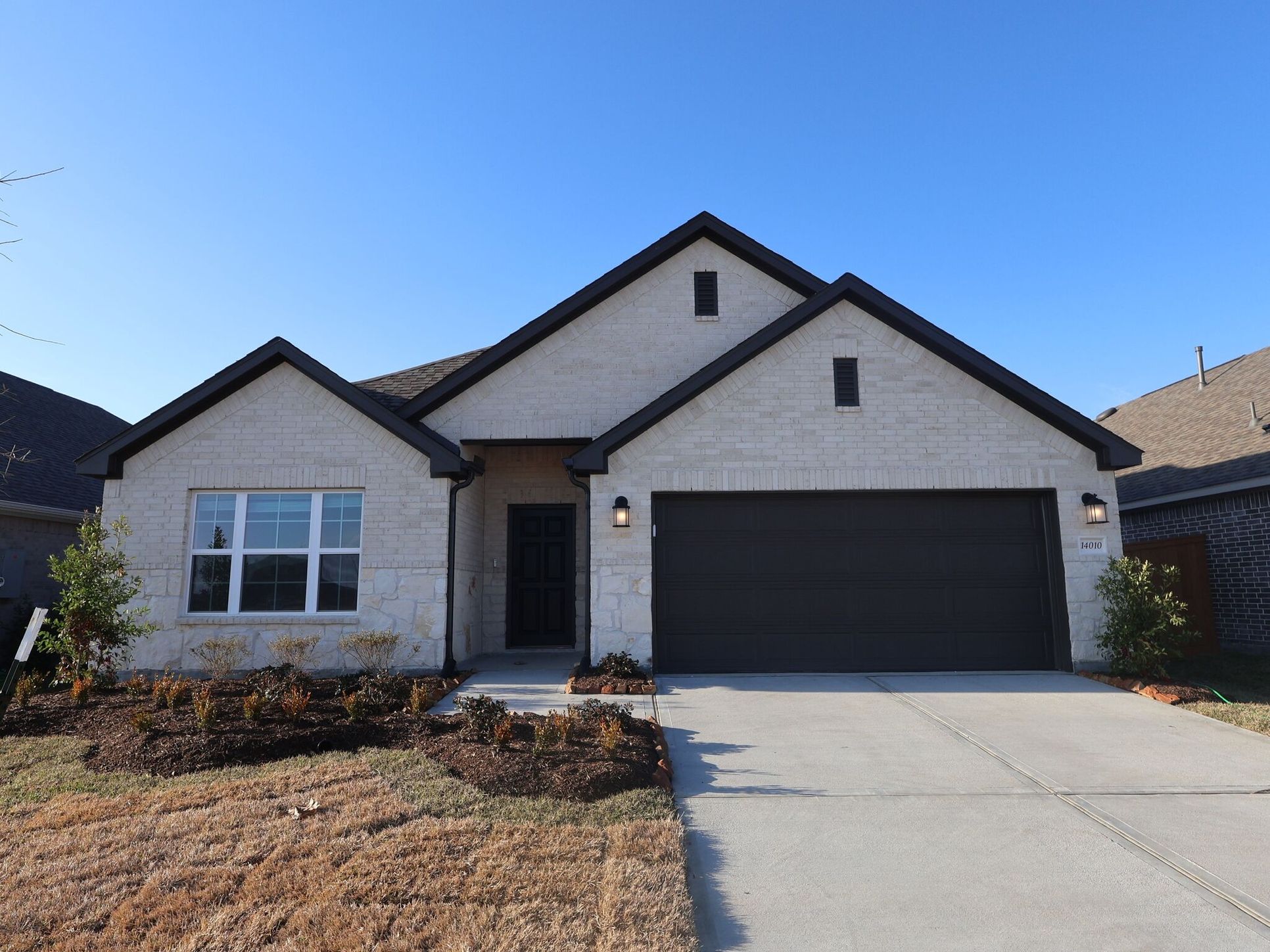 Front Exterior:Front Exterior