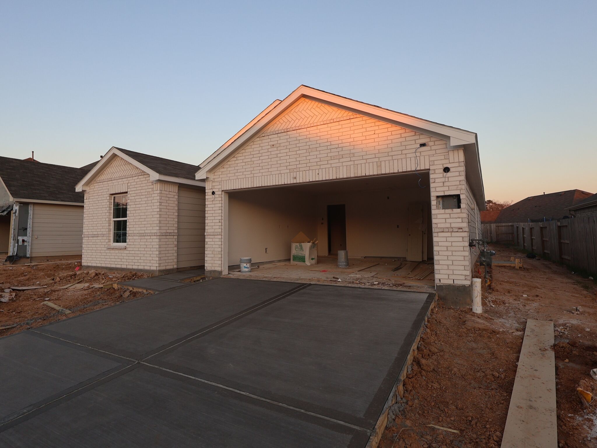 Side Exterior:Side Exterior