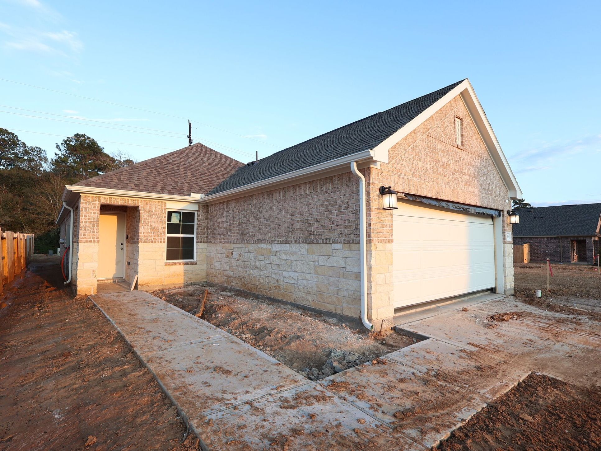 Side Exterior:Side Exterior