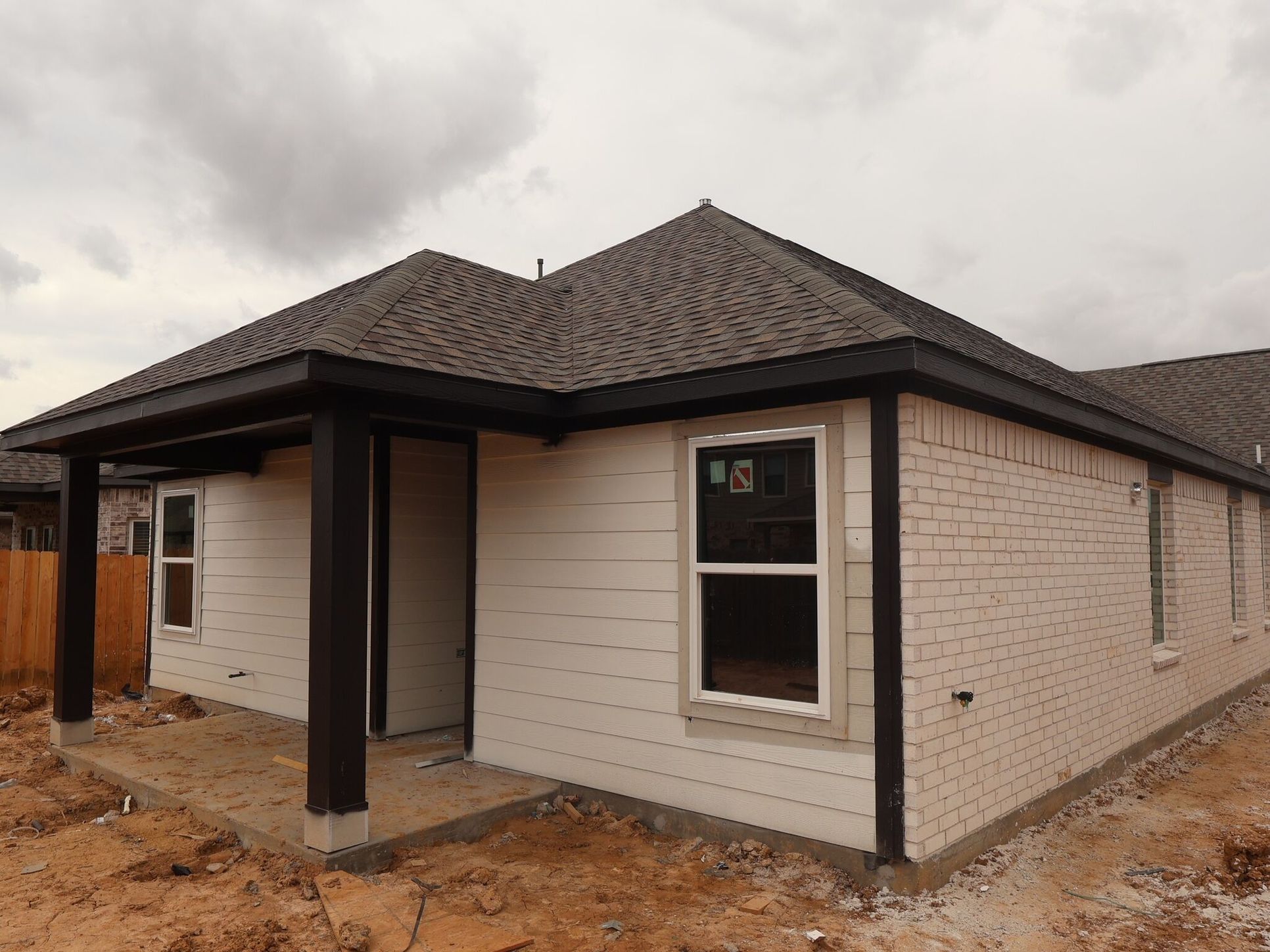 Side Exterior:Side Exterior