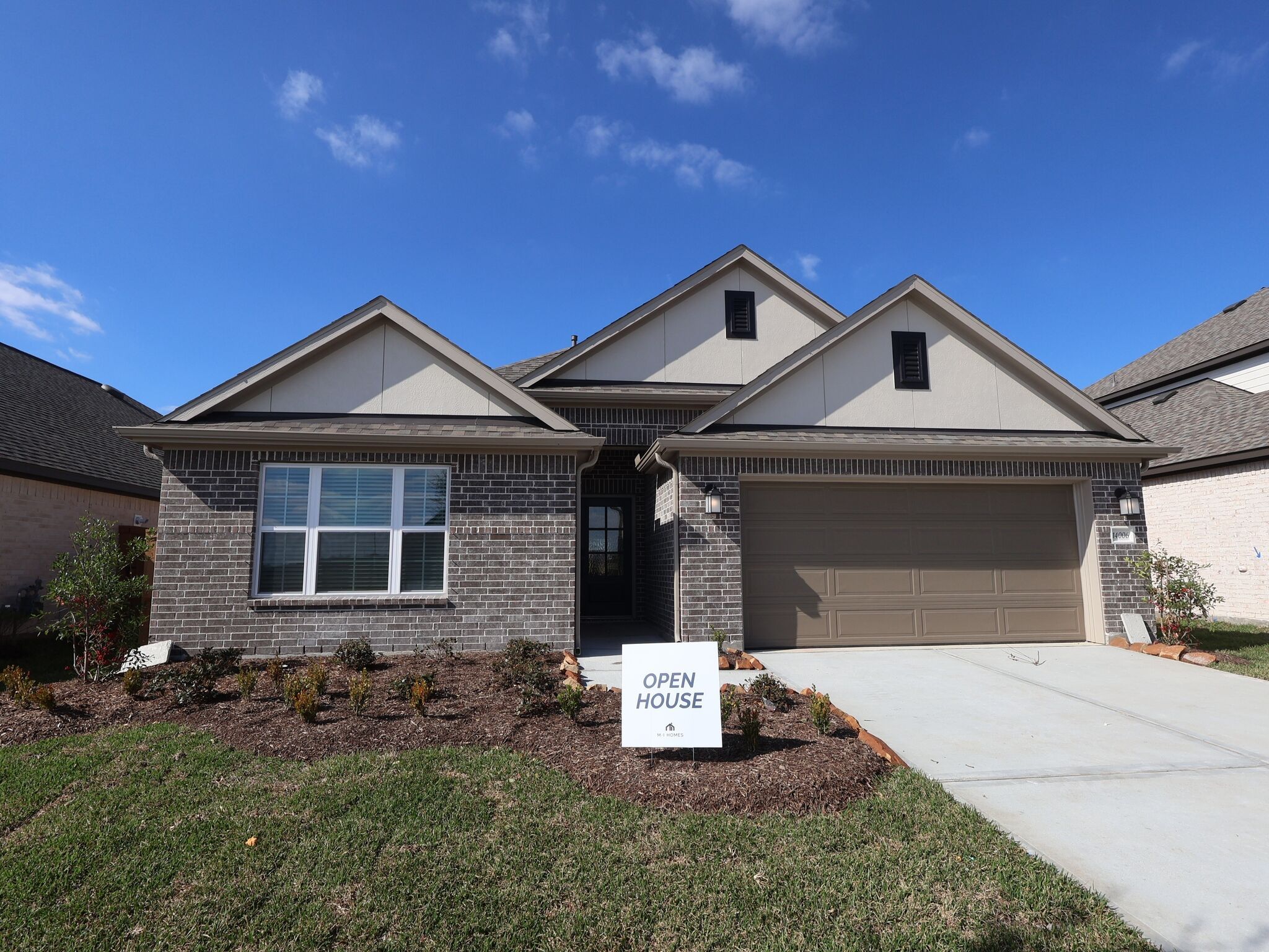 Front Exterior:Front Exterior