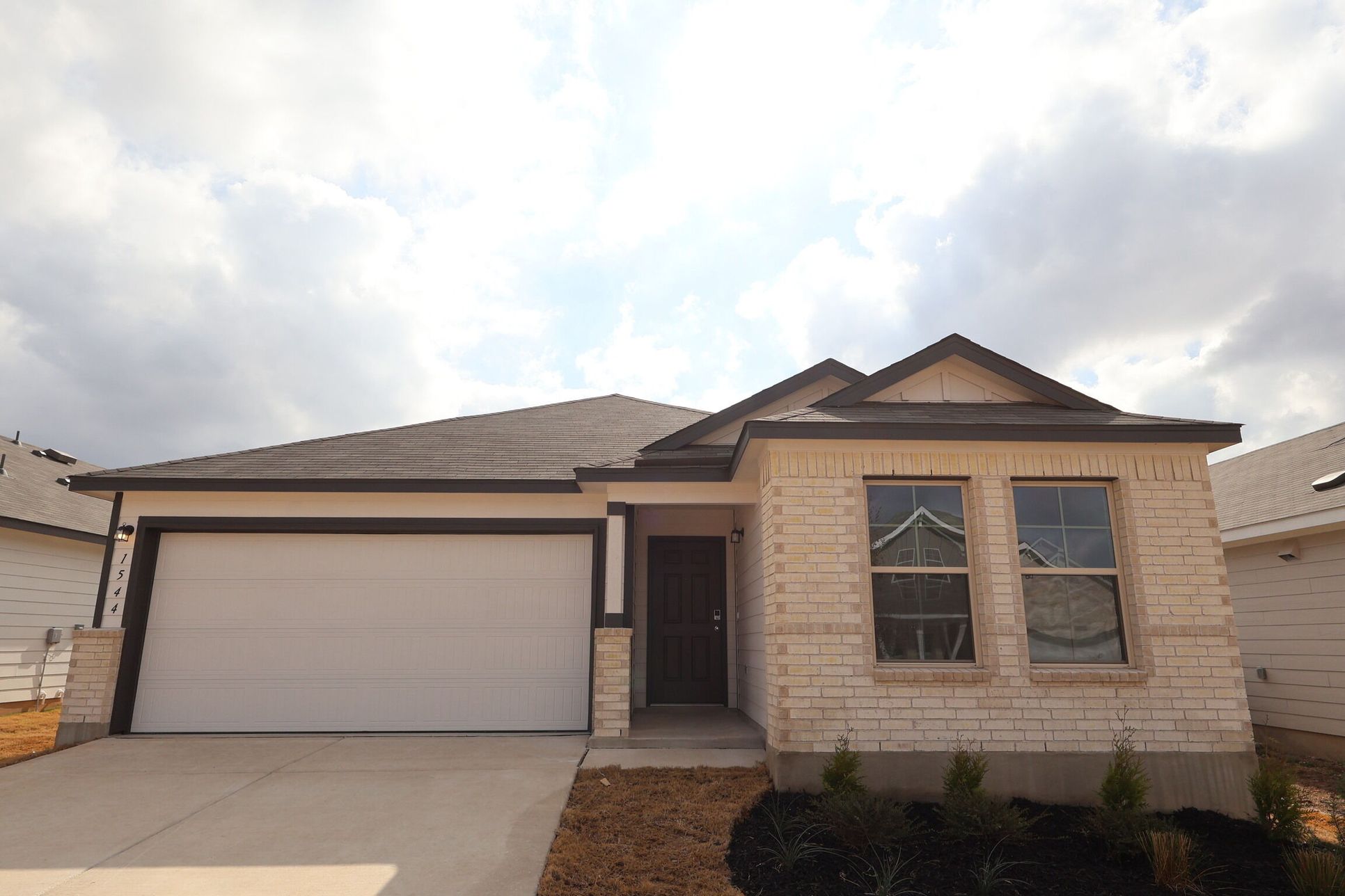 Front Exterior:Front Exterior