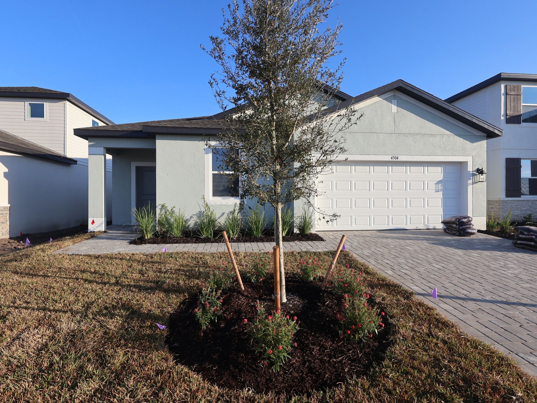 Front exterior:Front exterior